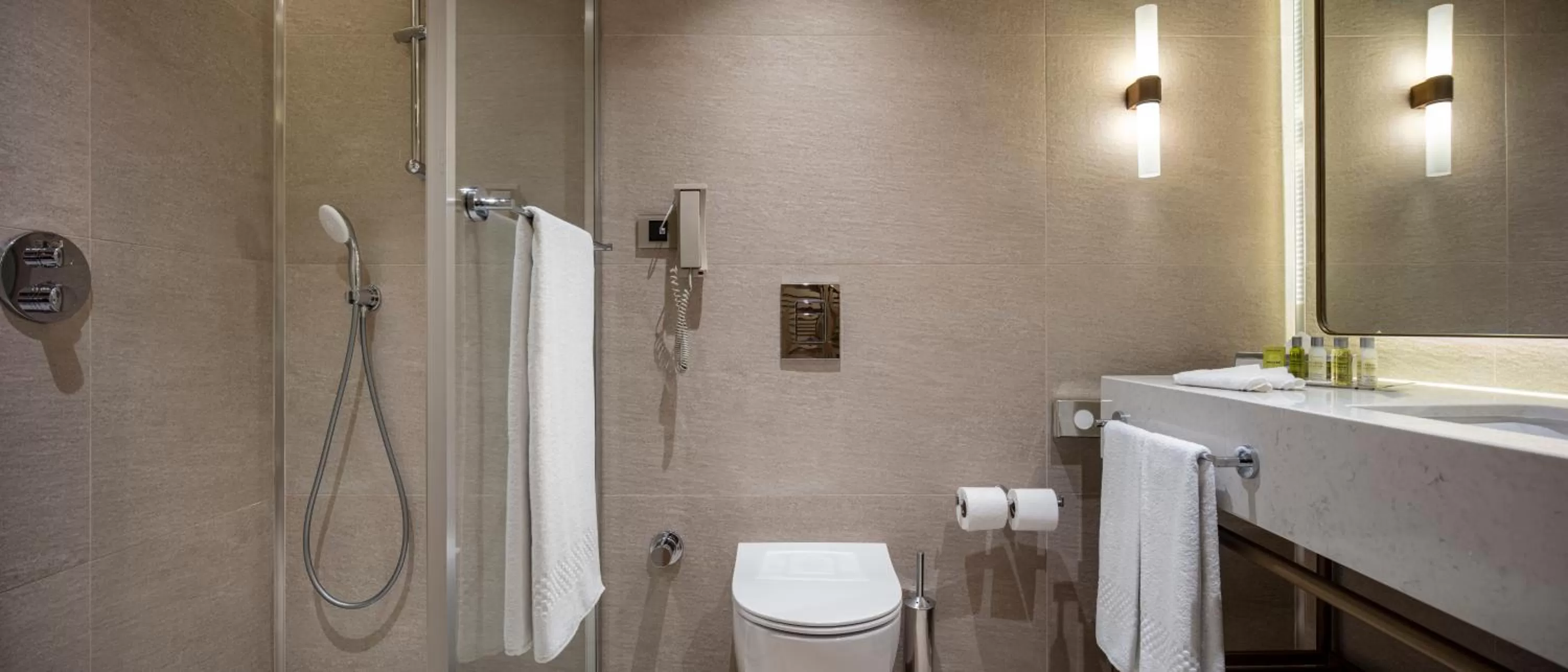 Shower in Mersin HiltonSA