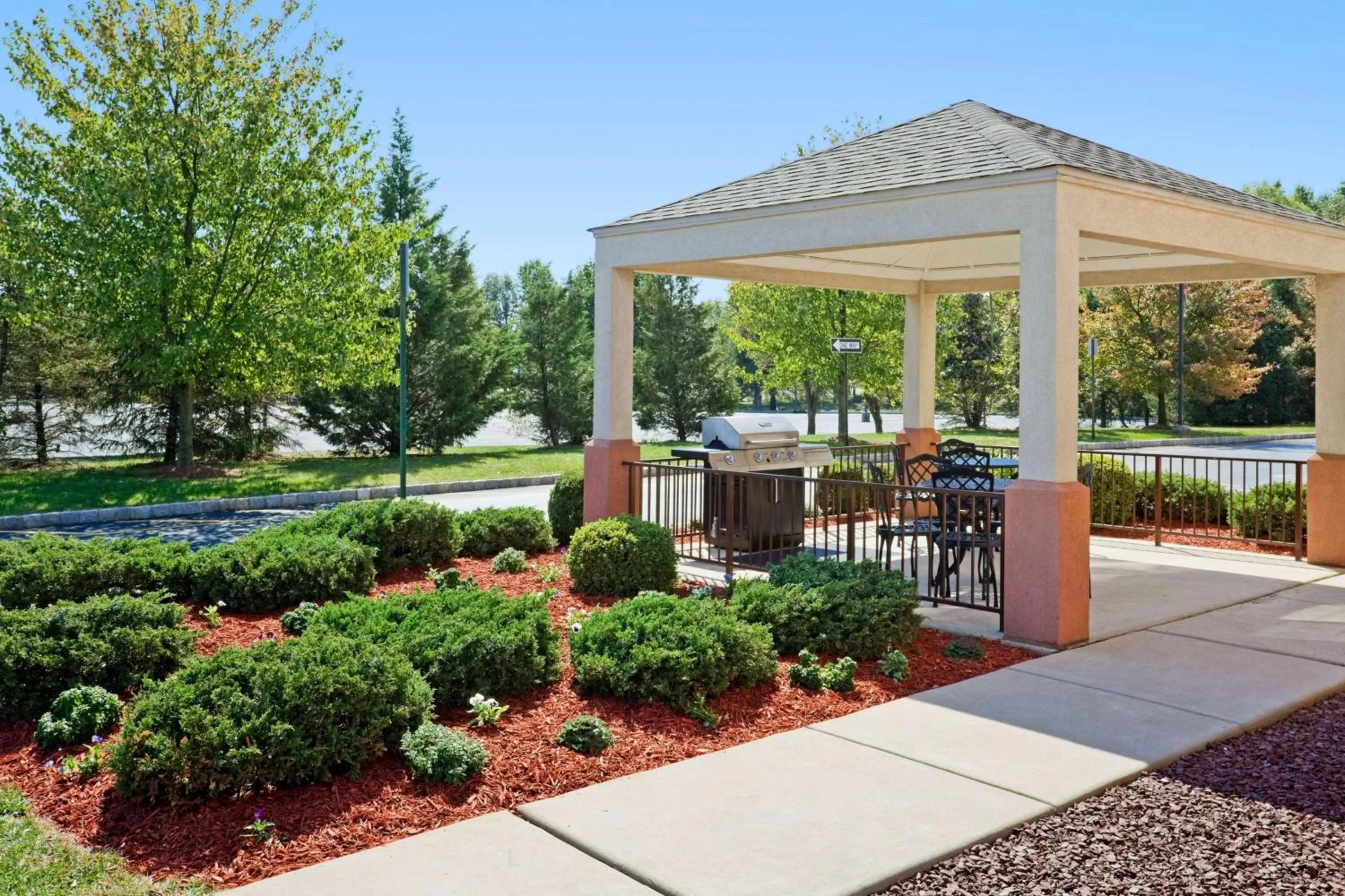 Patio in Sonesta Simply Suites Somerset