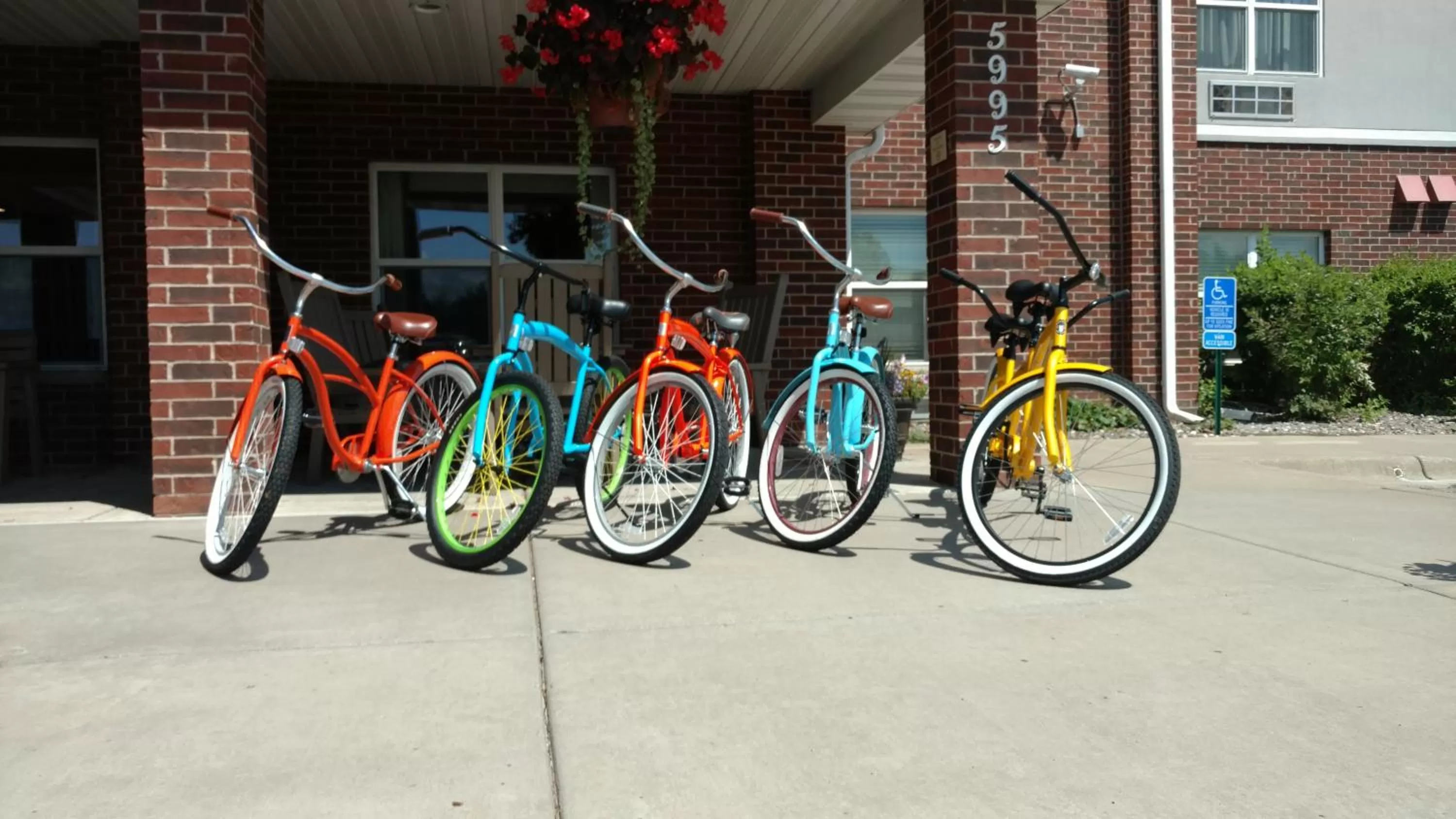 Cycling in Country Inn & Suites by Radisson, Shoreview-Mounds View, MN