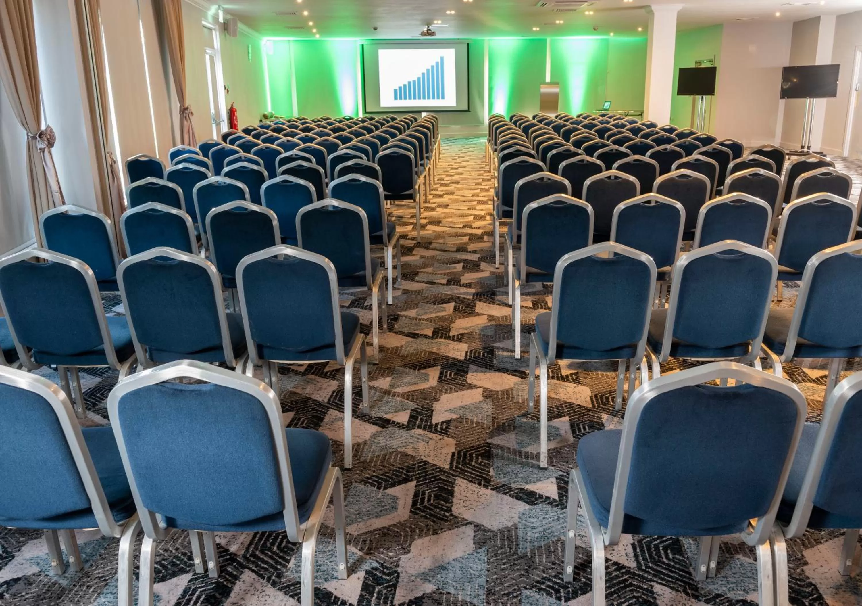 Meeting/conference room in Holiday Inn Birmingham M6, Jct7 by IHG