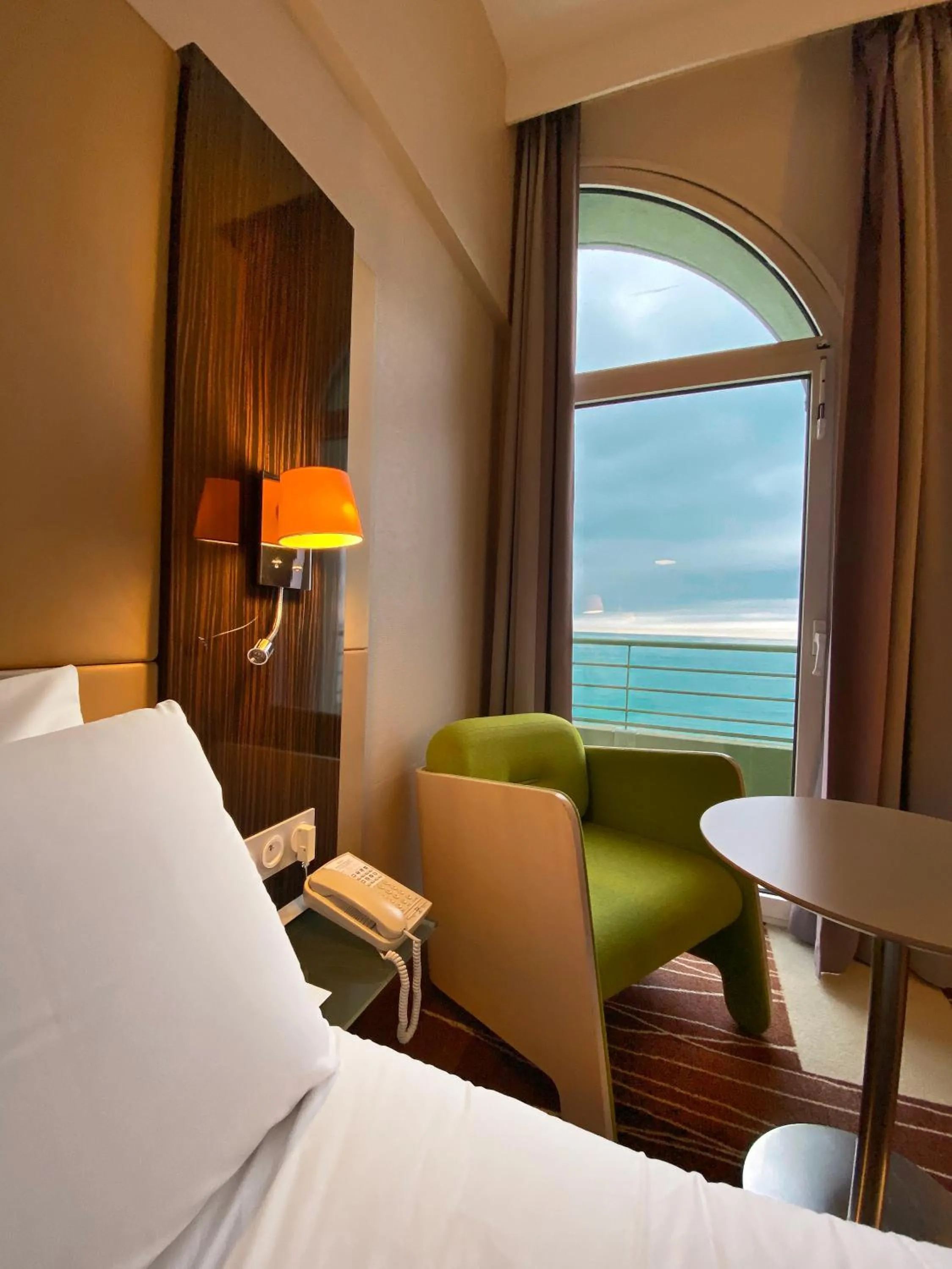 Photo of the whole room, Bed in Mercure Granville Le Grand Large