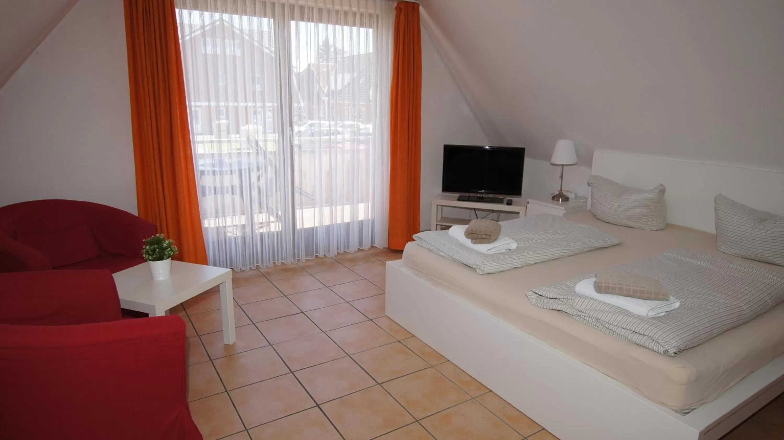 Studio Apartment with Balcony or Terrace in Hotel Dorfkrug Büsum