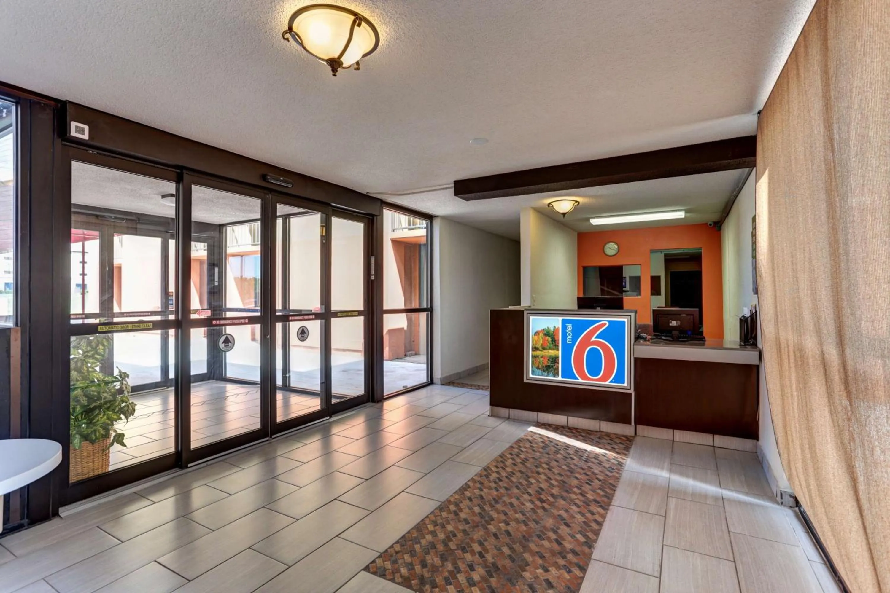 Lobby or reception in Motel 6 Jackson, TN