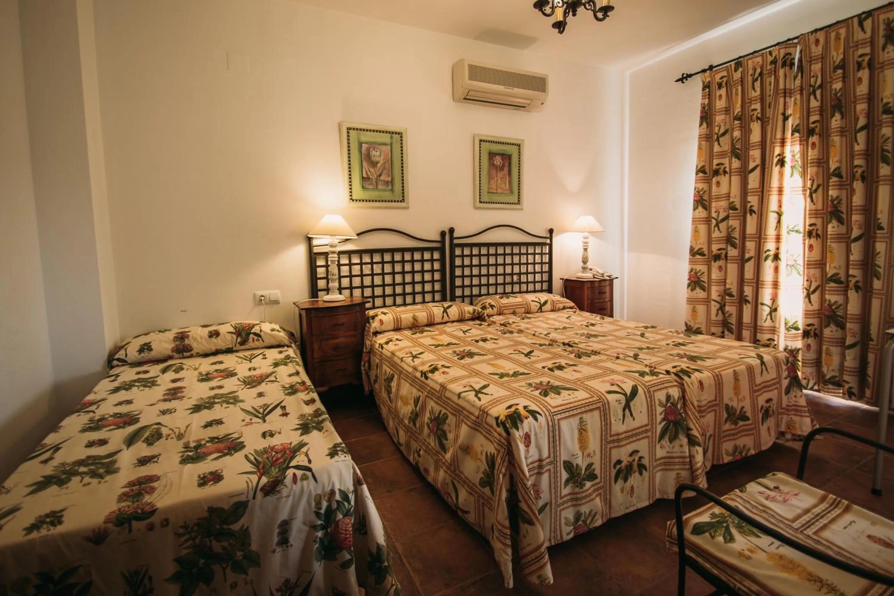 Photo of the whole room, Bed in Hotel Valsequillo