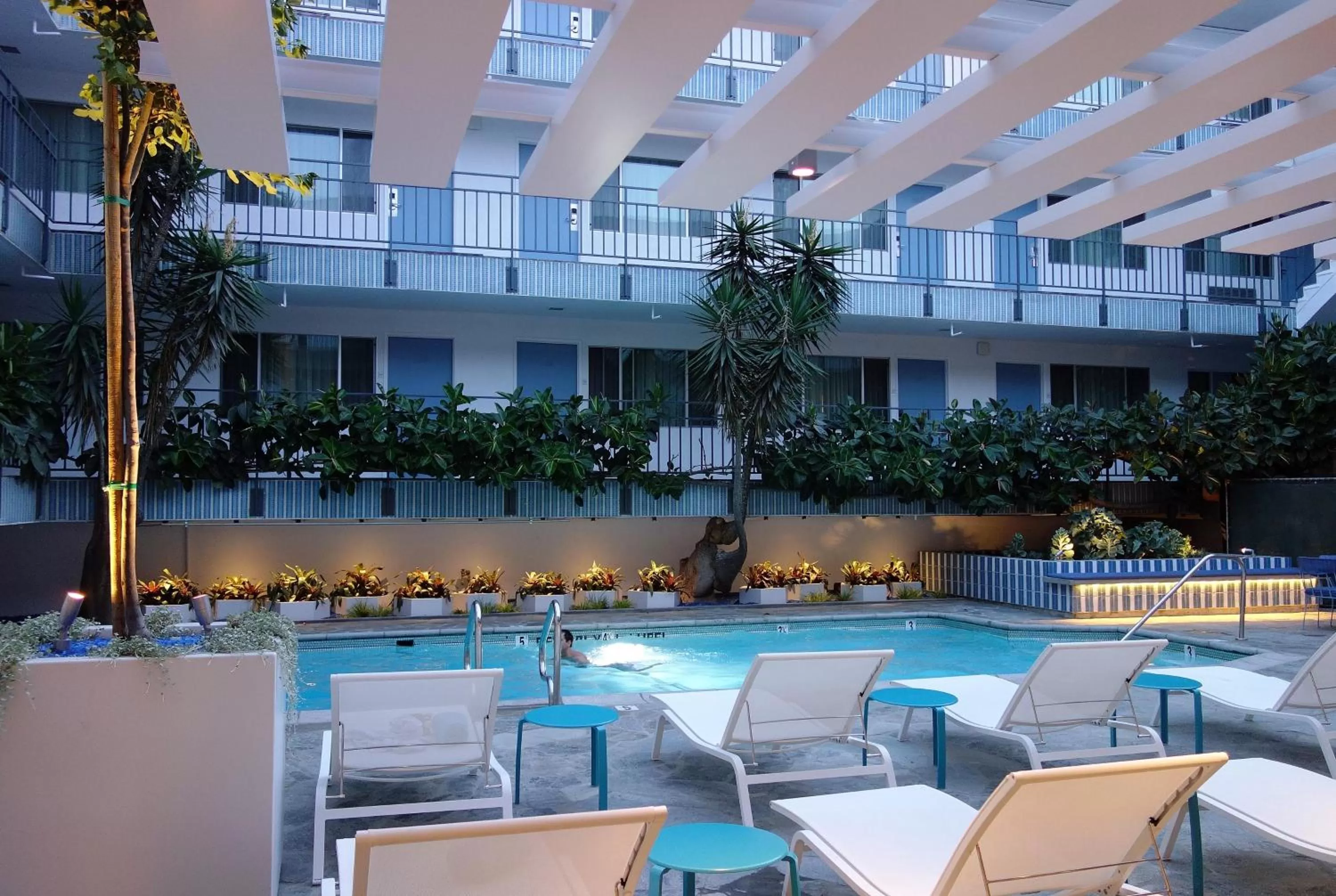 Swimming pool in The Beverly Laurel Hotel at West Hollywood