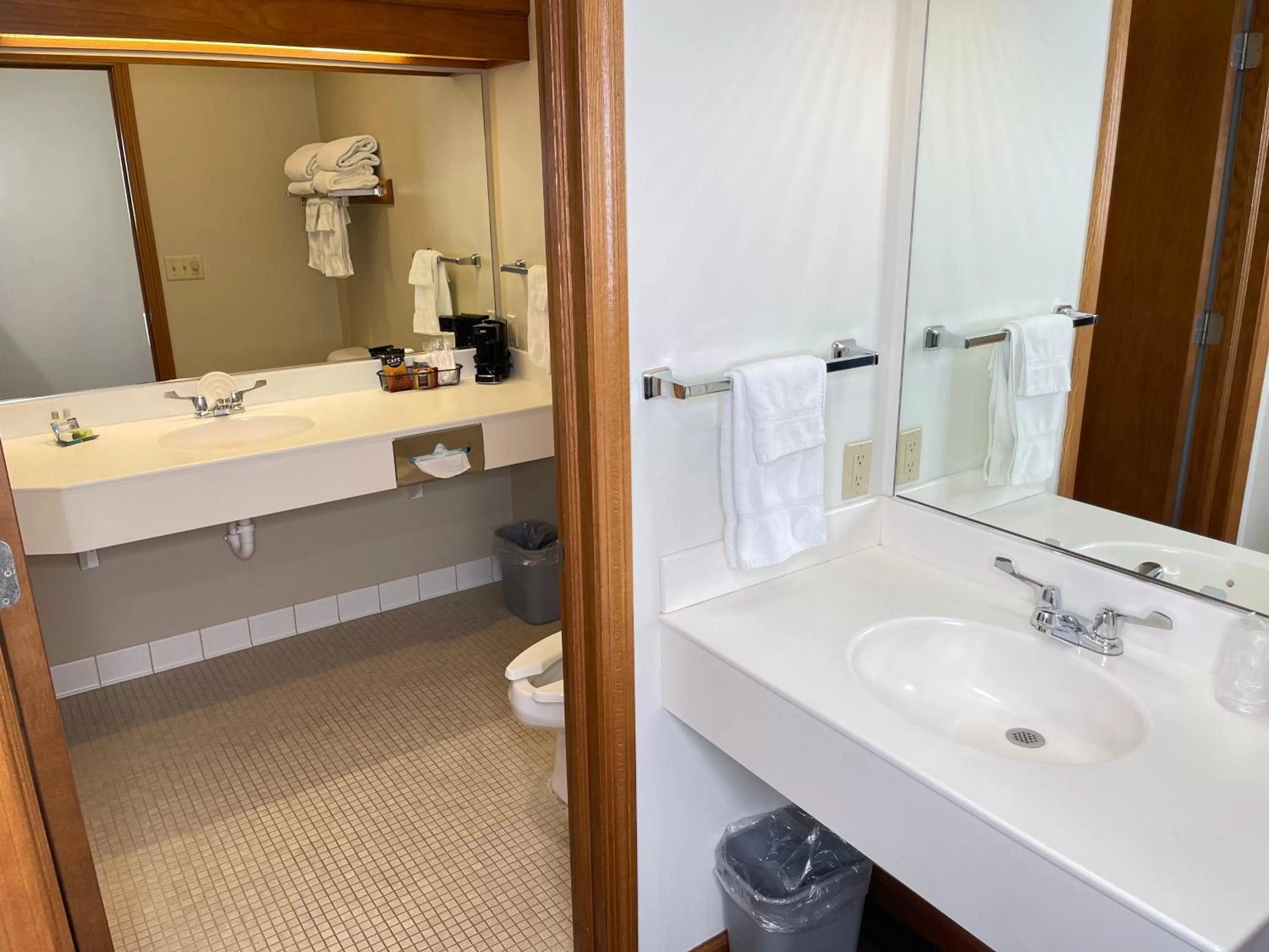 Farmstead Inn and Conference Center