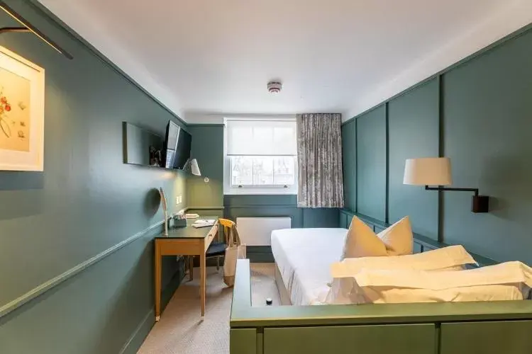 Single Room with Courtyard View - single occupancy in The Goodenough Hotel London Single Room with Courtyard View - single occupancy in The Goodenough Hotel London