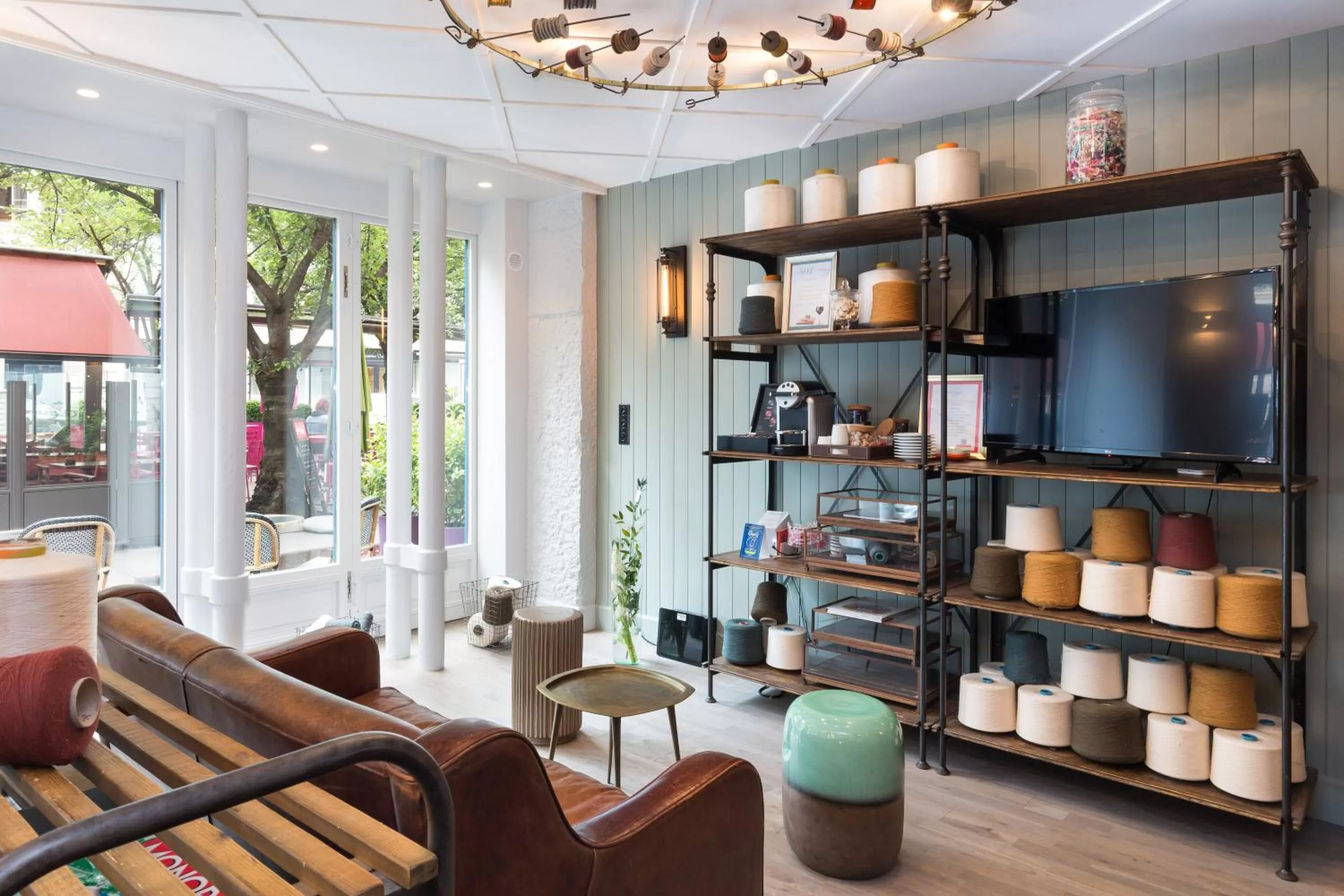 Lobby or reception in Hôtel Silky by HappyCulture