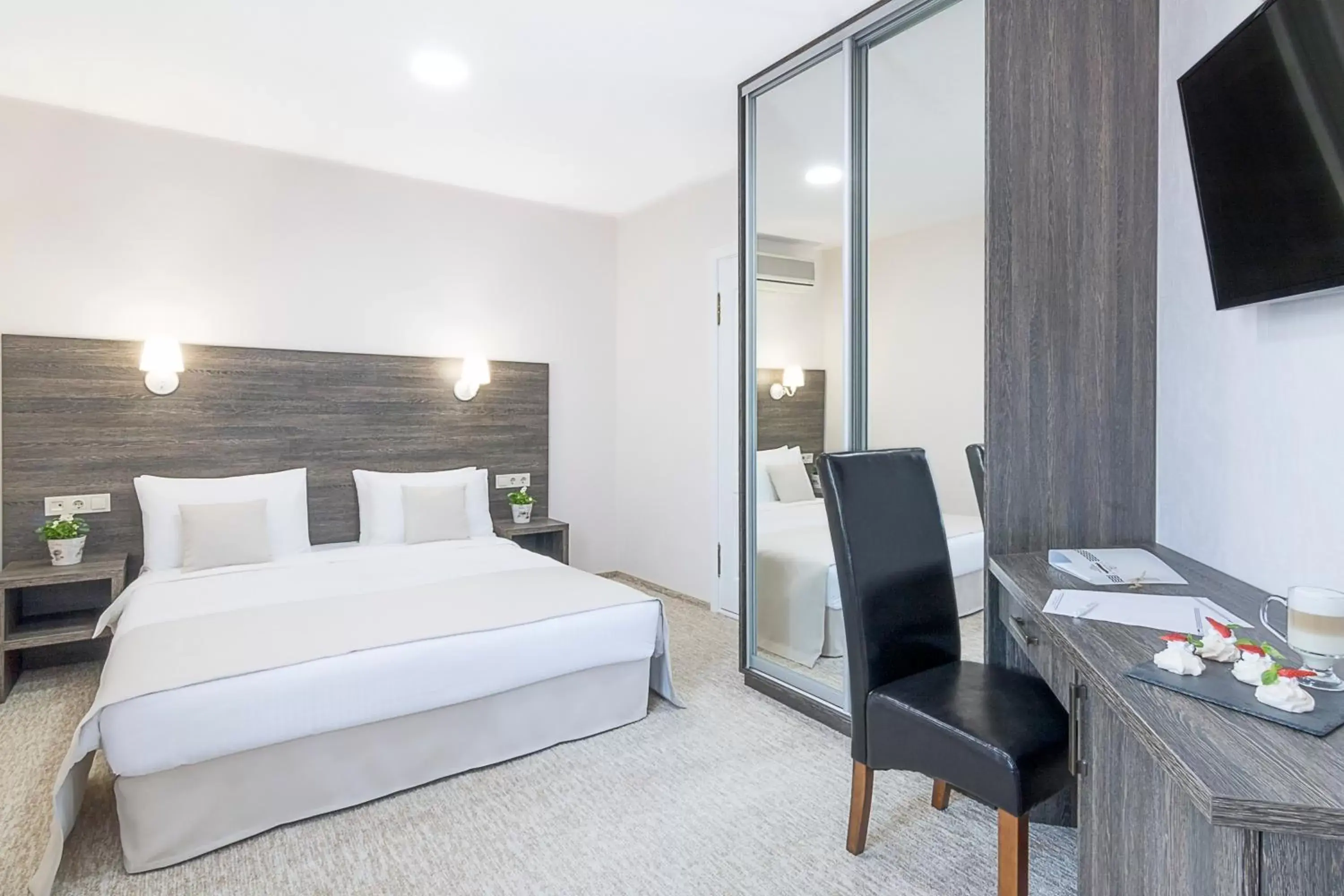 Budget Double Room in SPA Hotel Galera Budget Double Room in SPA Hotel Galera