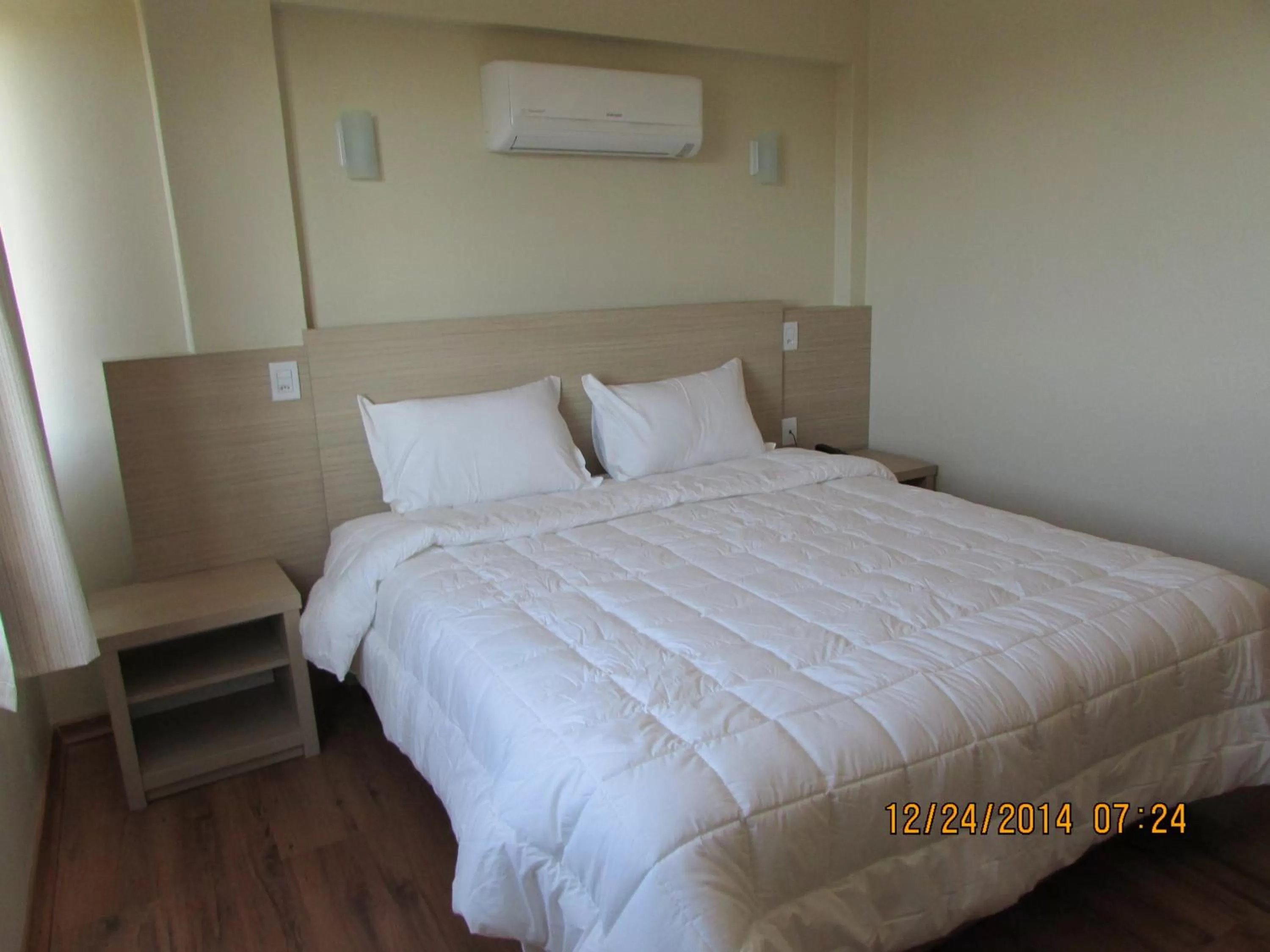 Bed in Hotel Almanara