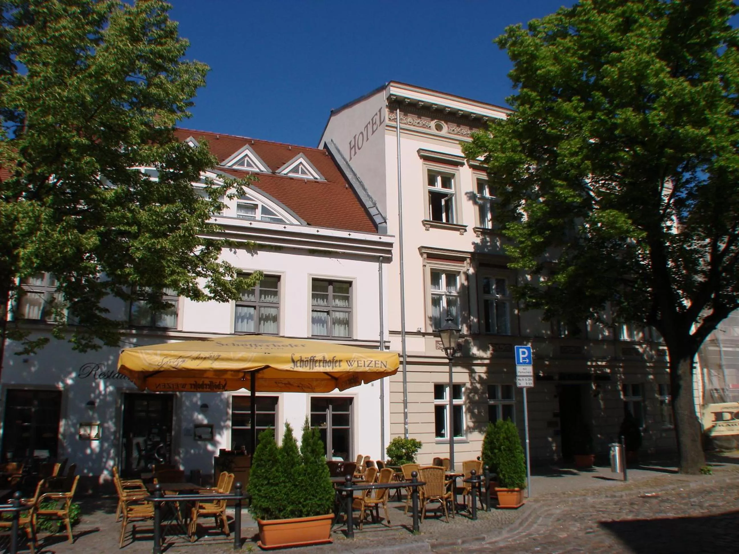 Facade/entrance, Property Building in Altstadt Hotel