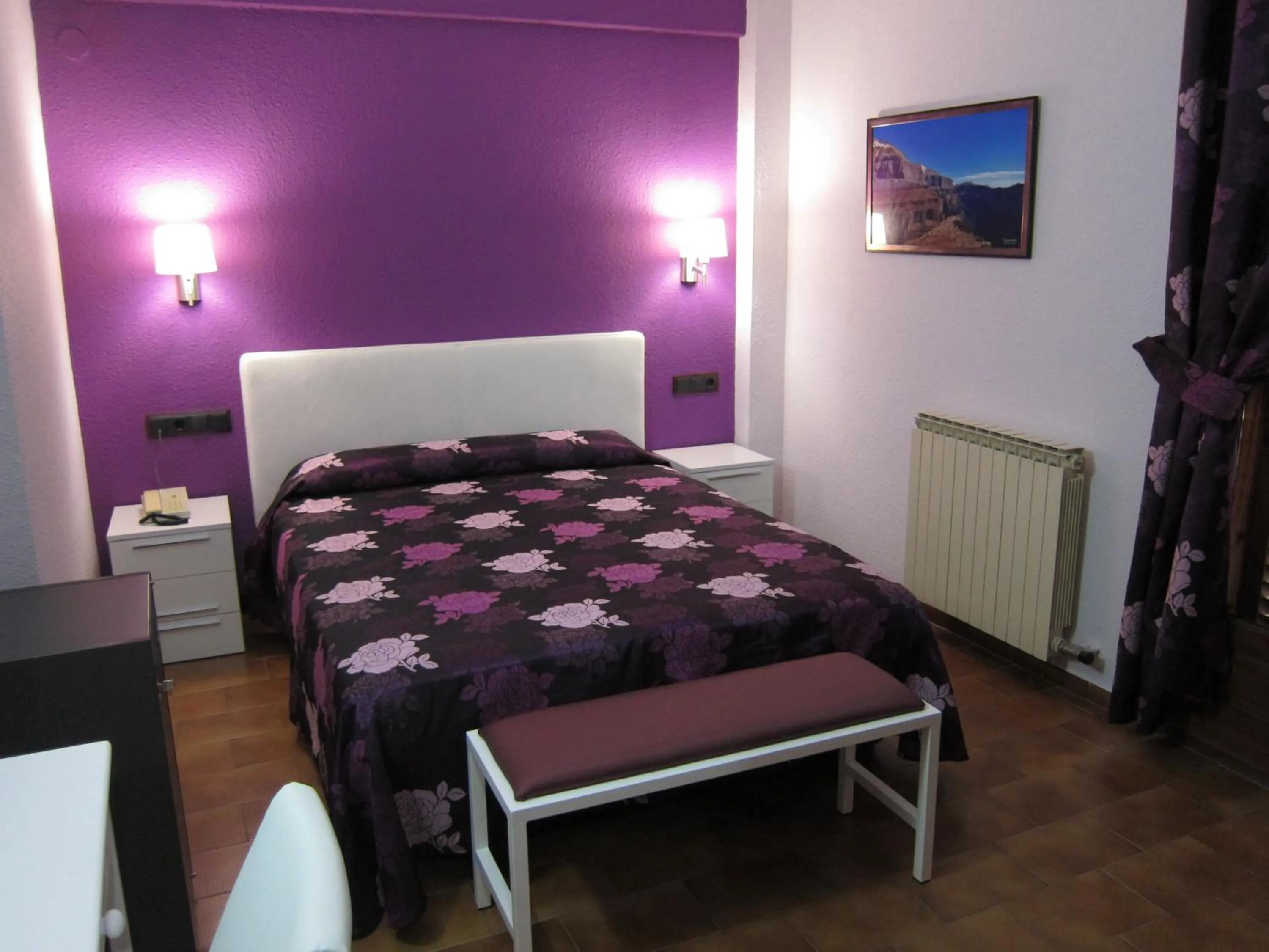 Photo of the whole room, Bed in Hotel Meson de L’Ainsa