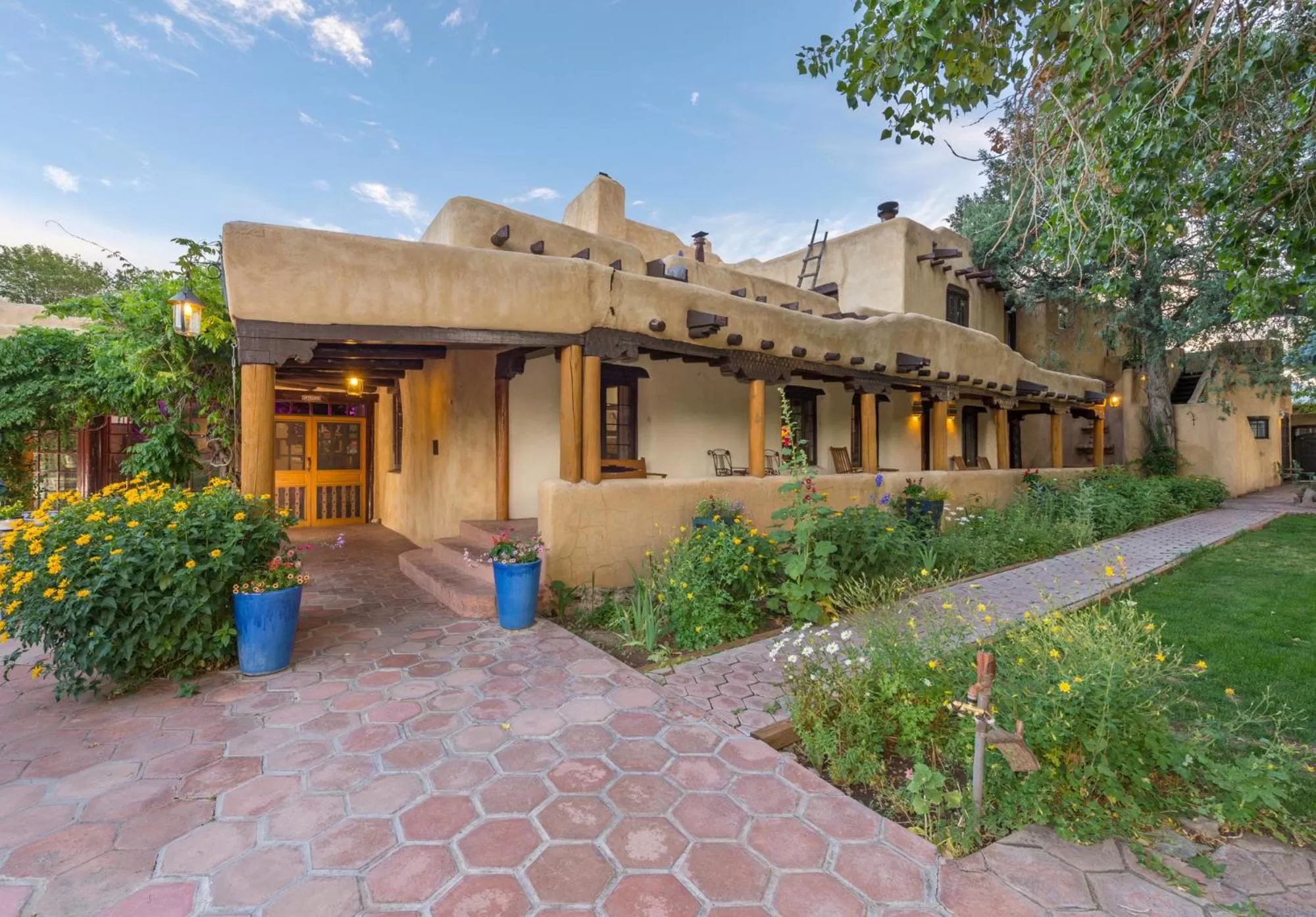 Property building in Inn on La Loma Plaza