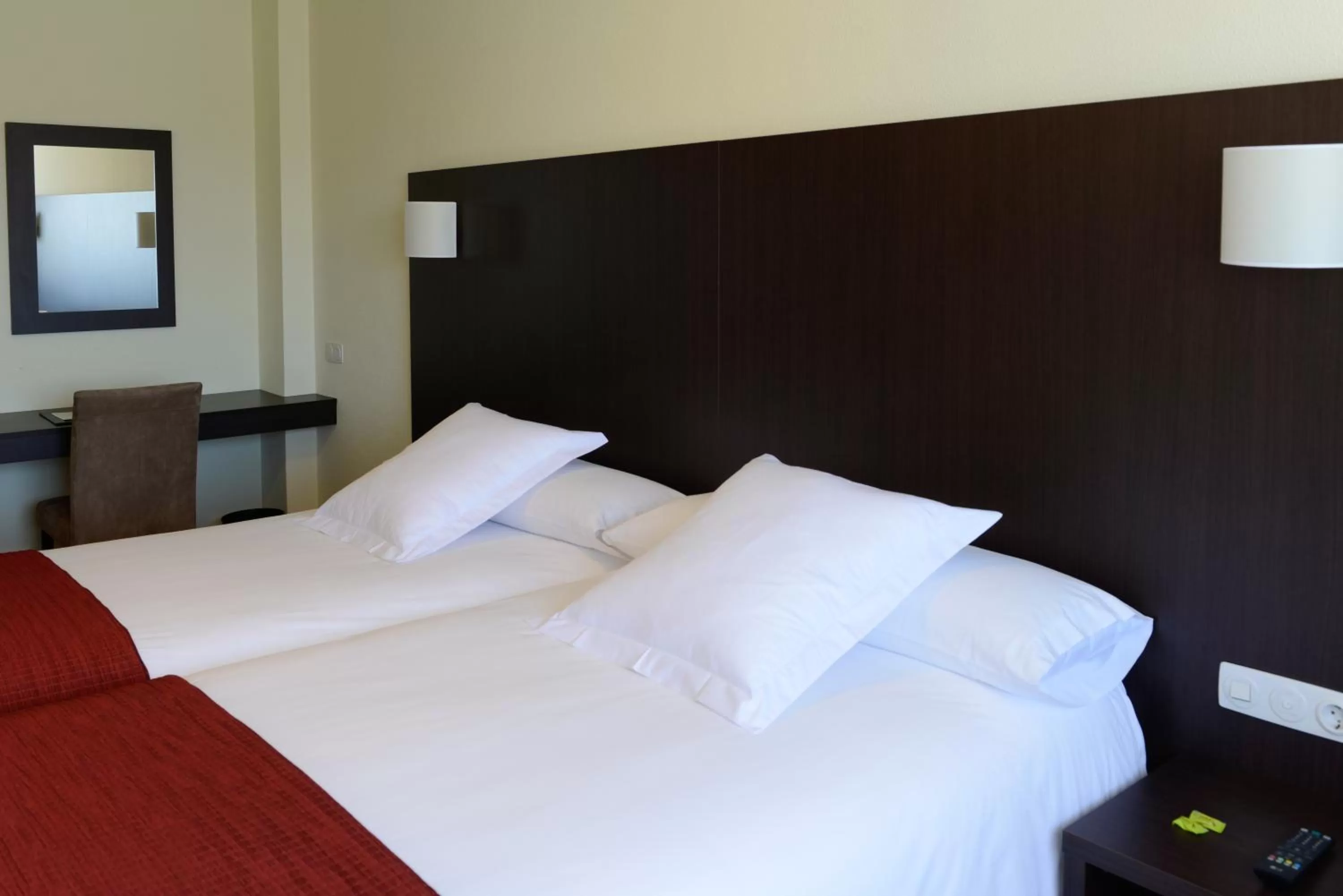 Bed in Hotel Santiago Apóstol