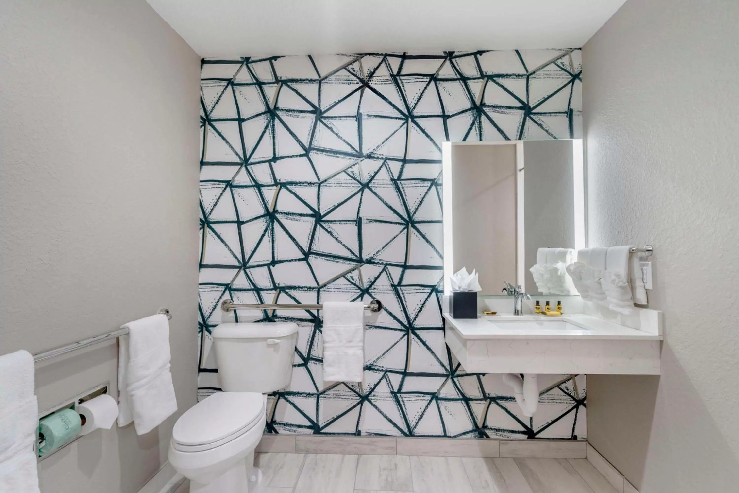 Bathroom in Best Western Plus Winter Haven Inn & Suites