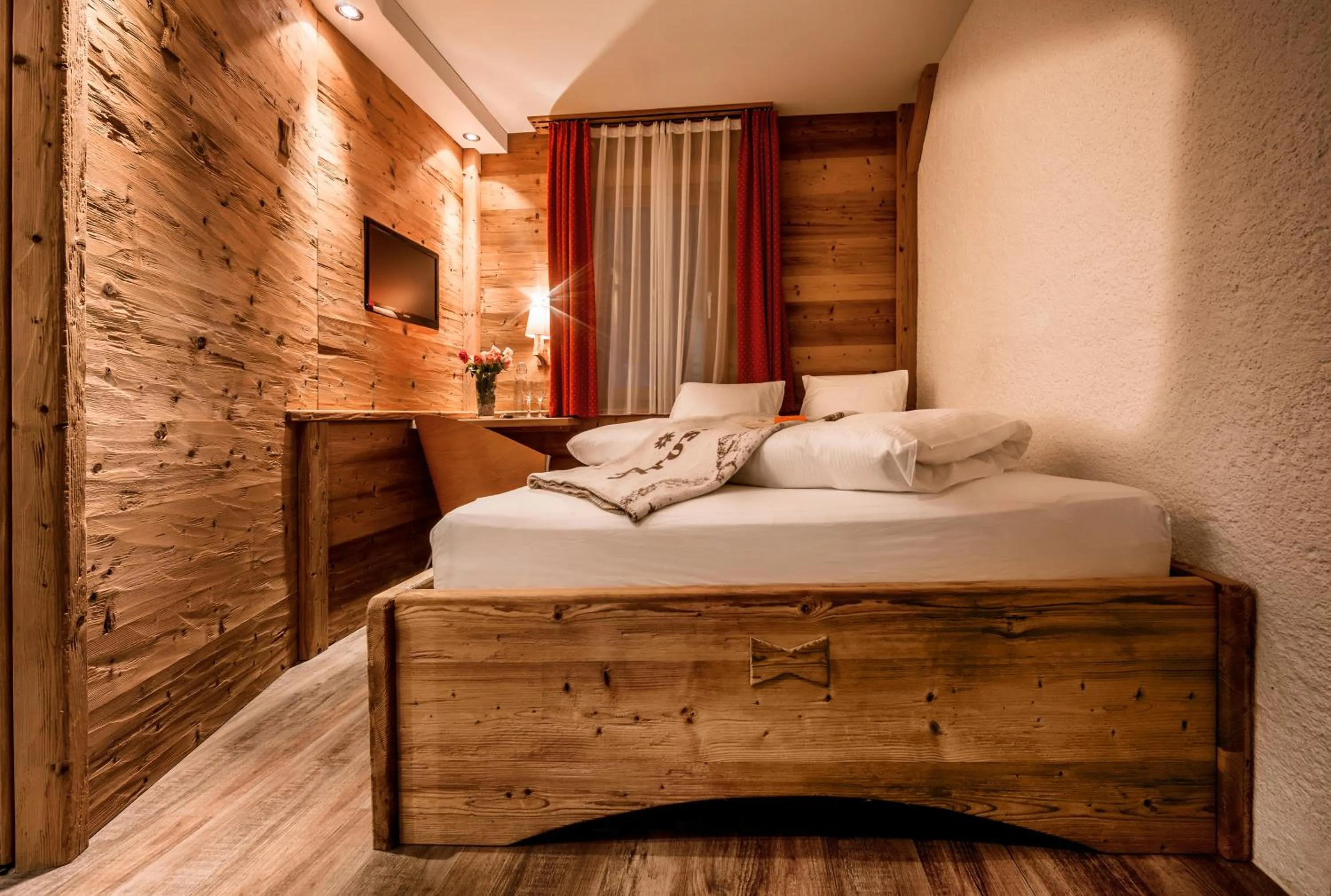TV and multimedia, Bed in Arosa Vetter Hotel