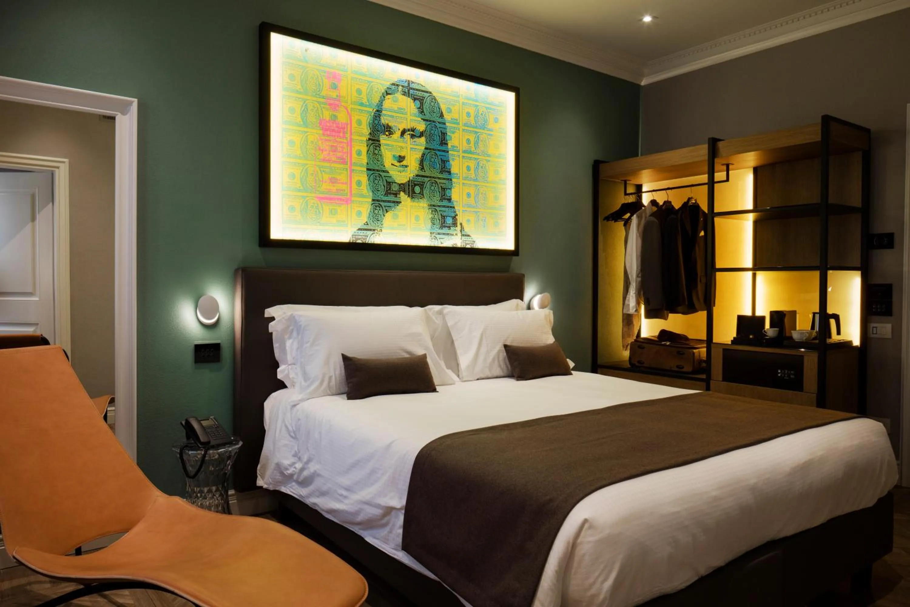 View (from property/room), Bed in The Frame Hotel