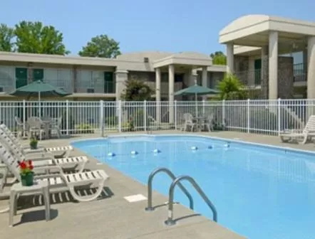 Swimming pool in Days Inn by Wyndham Paducah I-24 Exit 4