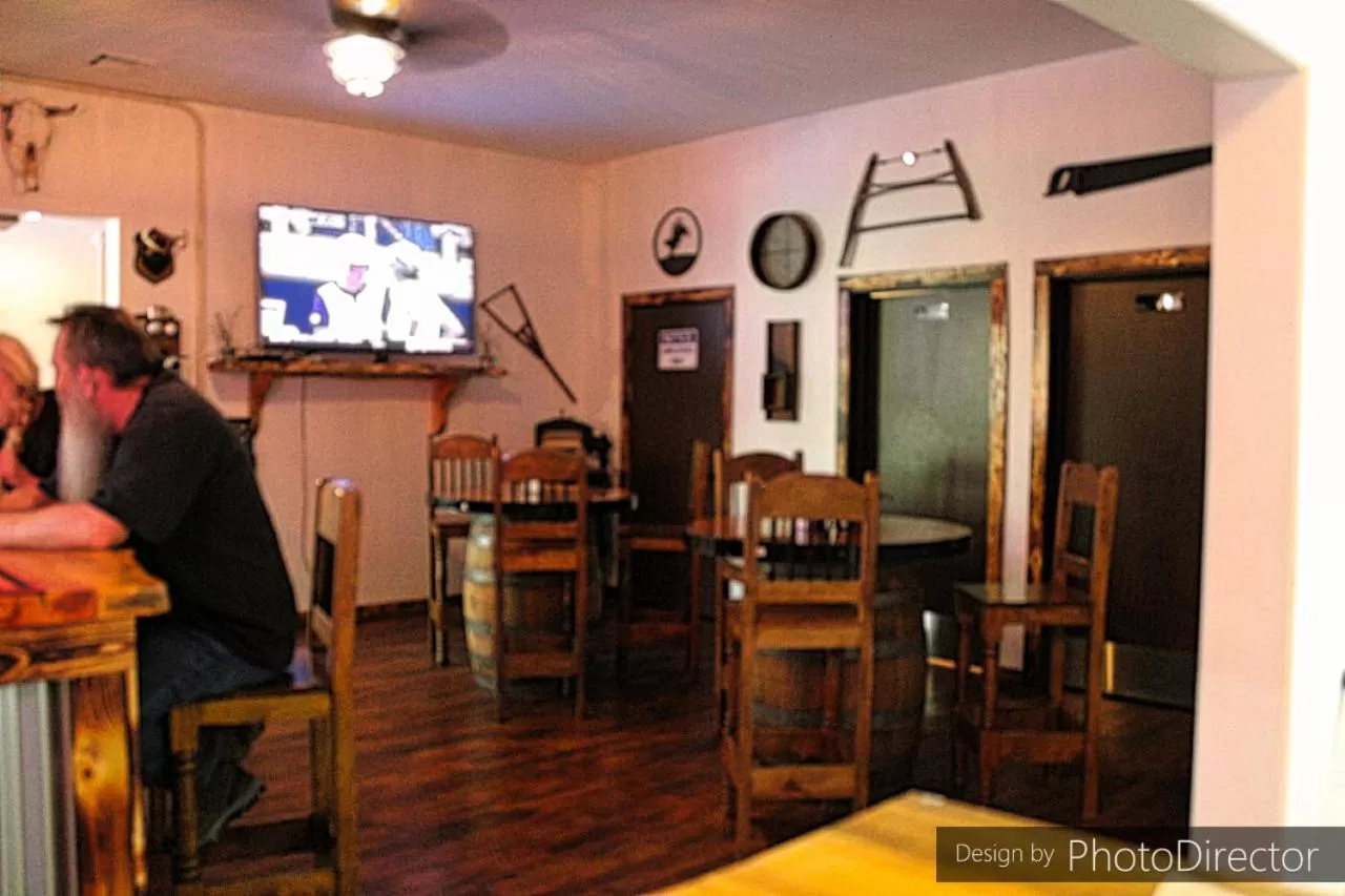 Restaurant/places to eat in Creekside Lodge and Cabins