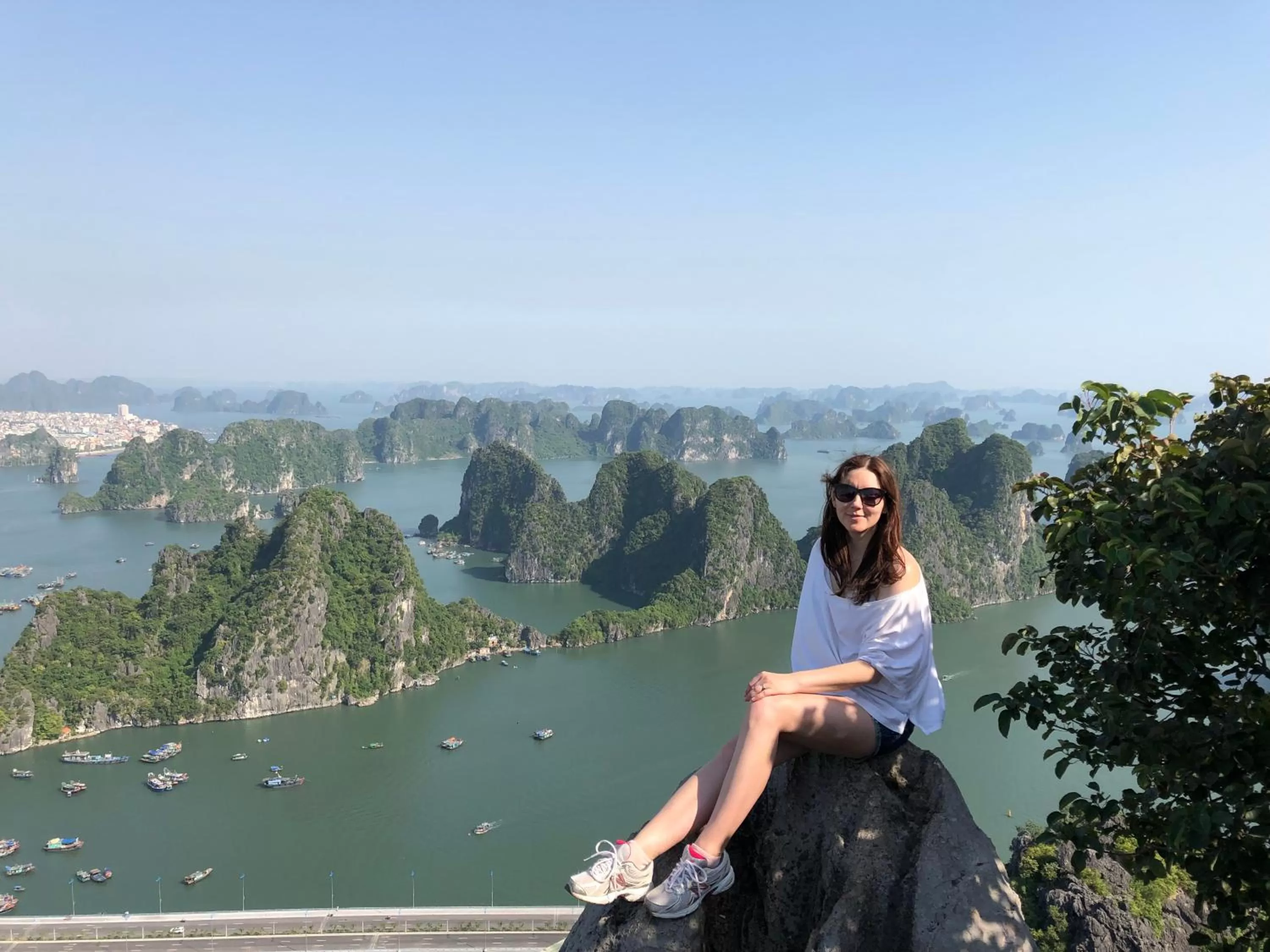 Nearby landmark in Viet Nhat Halong Hotel - Bai Chay
