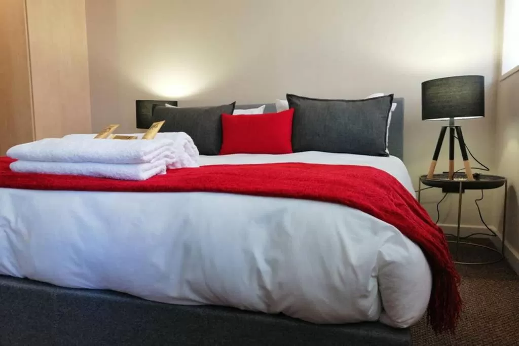 Bed in Mapungubwe Hotel Apartments Marshalltown
