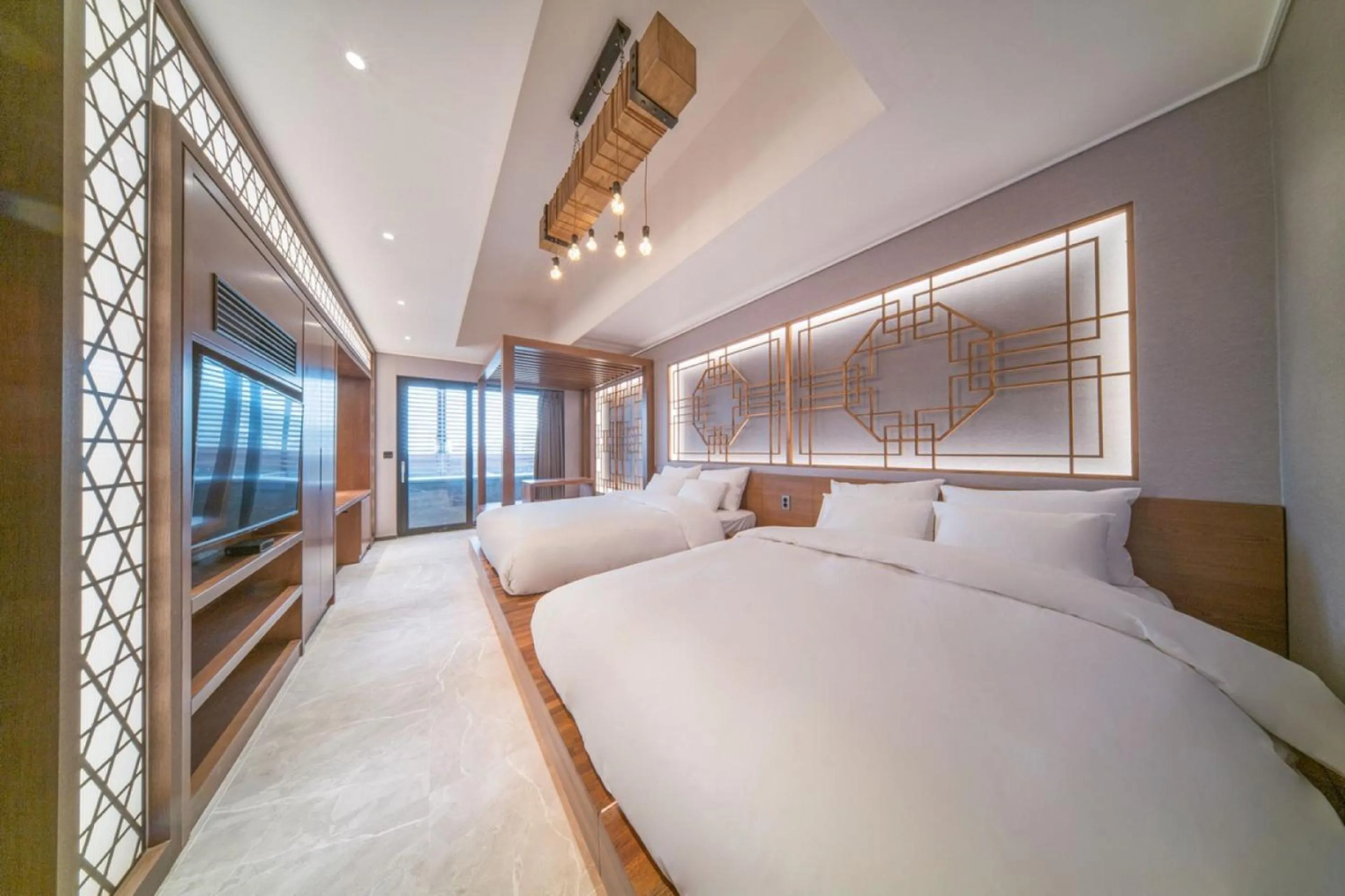 Bed in Yeon Hwa Moon Hotel