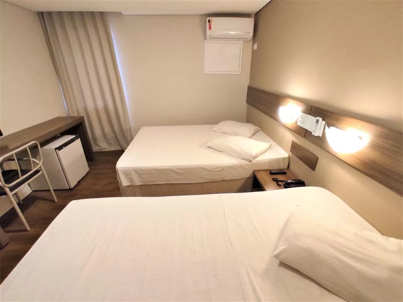 Bedroom, Bed in Granville Hotel