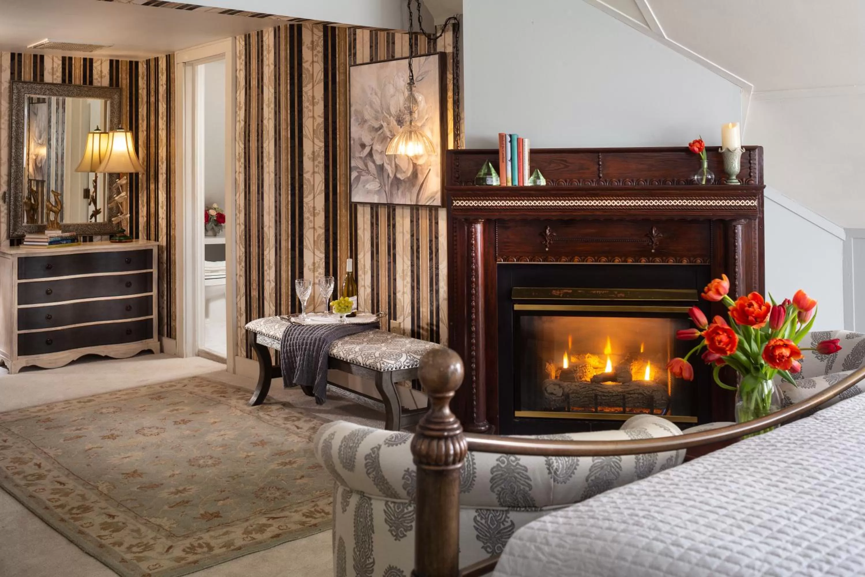 flat iron in White Doe Inn Bed & Breakfast