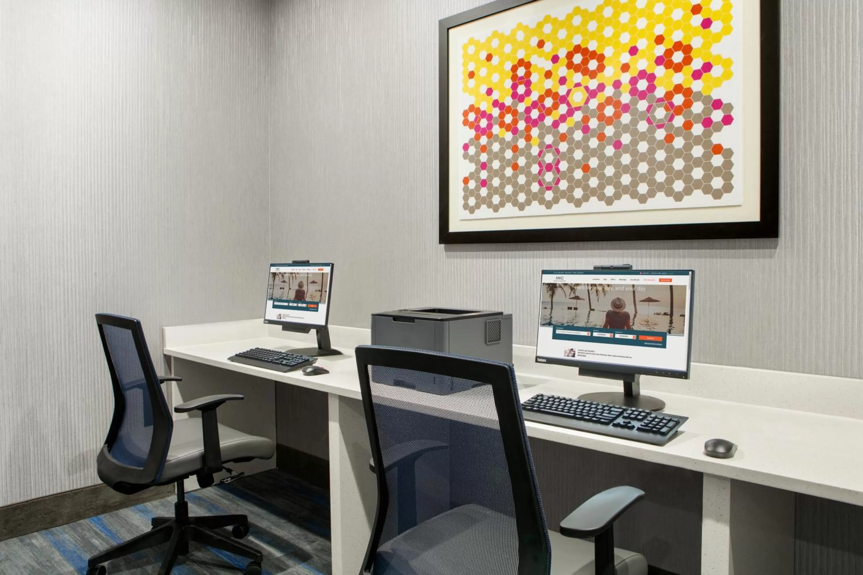 Business facilities in Holiday Inn Express Hotel & Suites Norfolk Airport by IHG