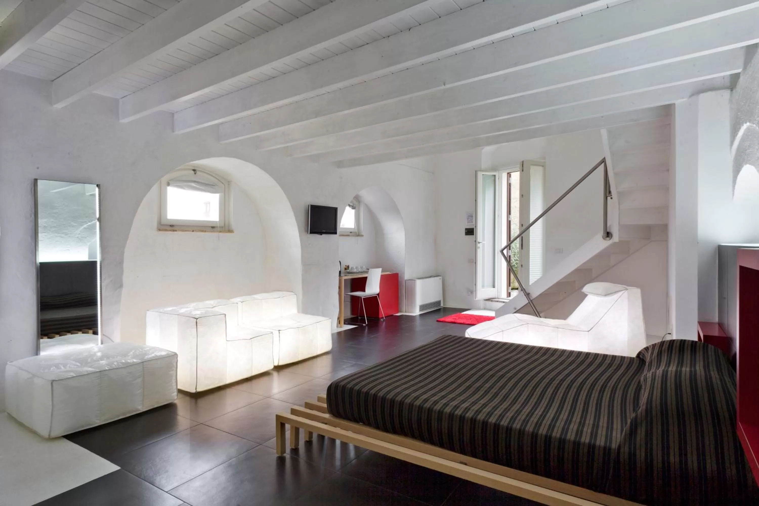 Photo of the whole room, Bed in Basiliani Hotel