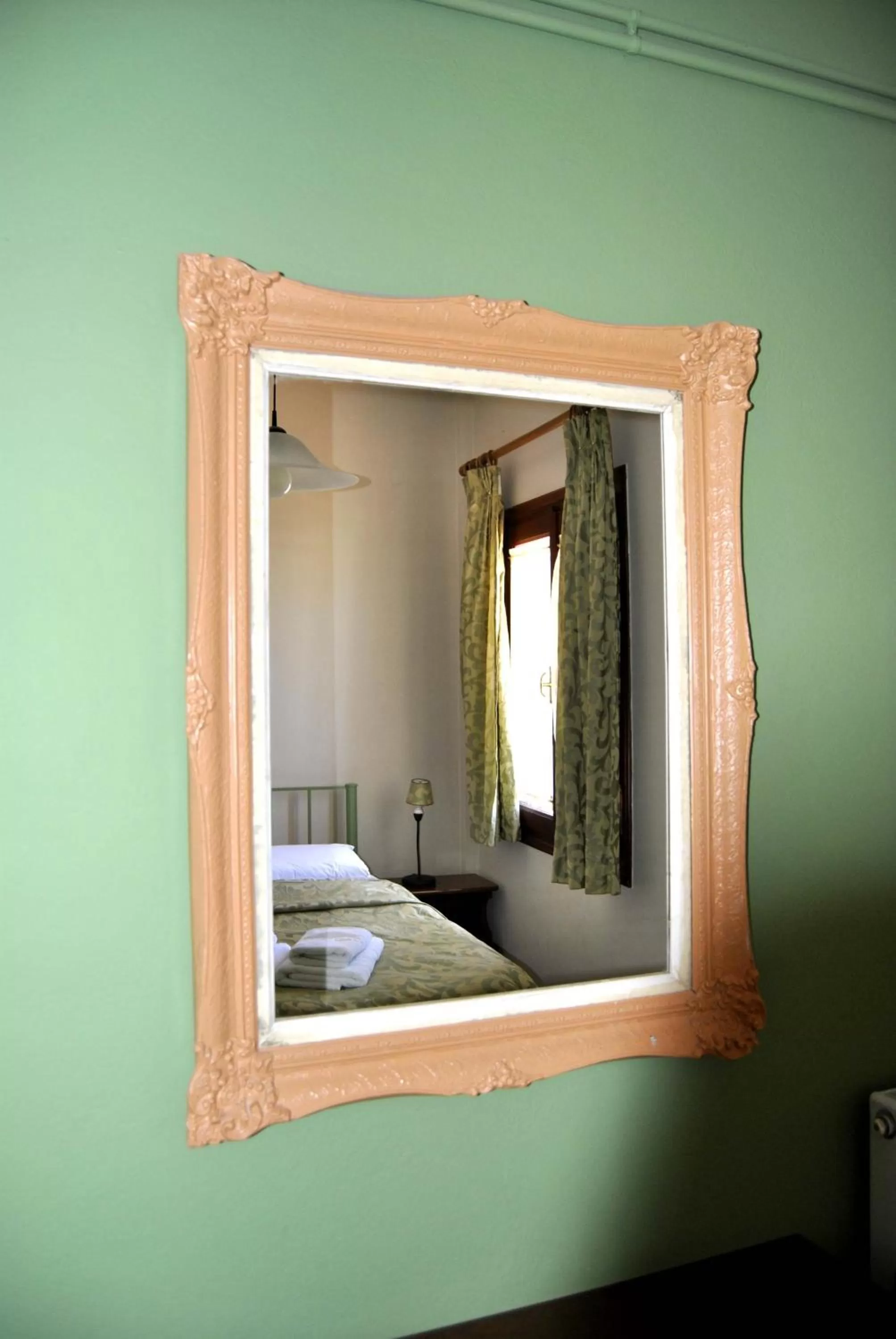 Decorative detail in Filoxenia Studios