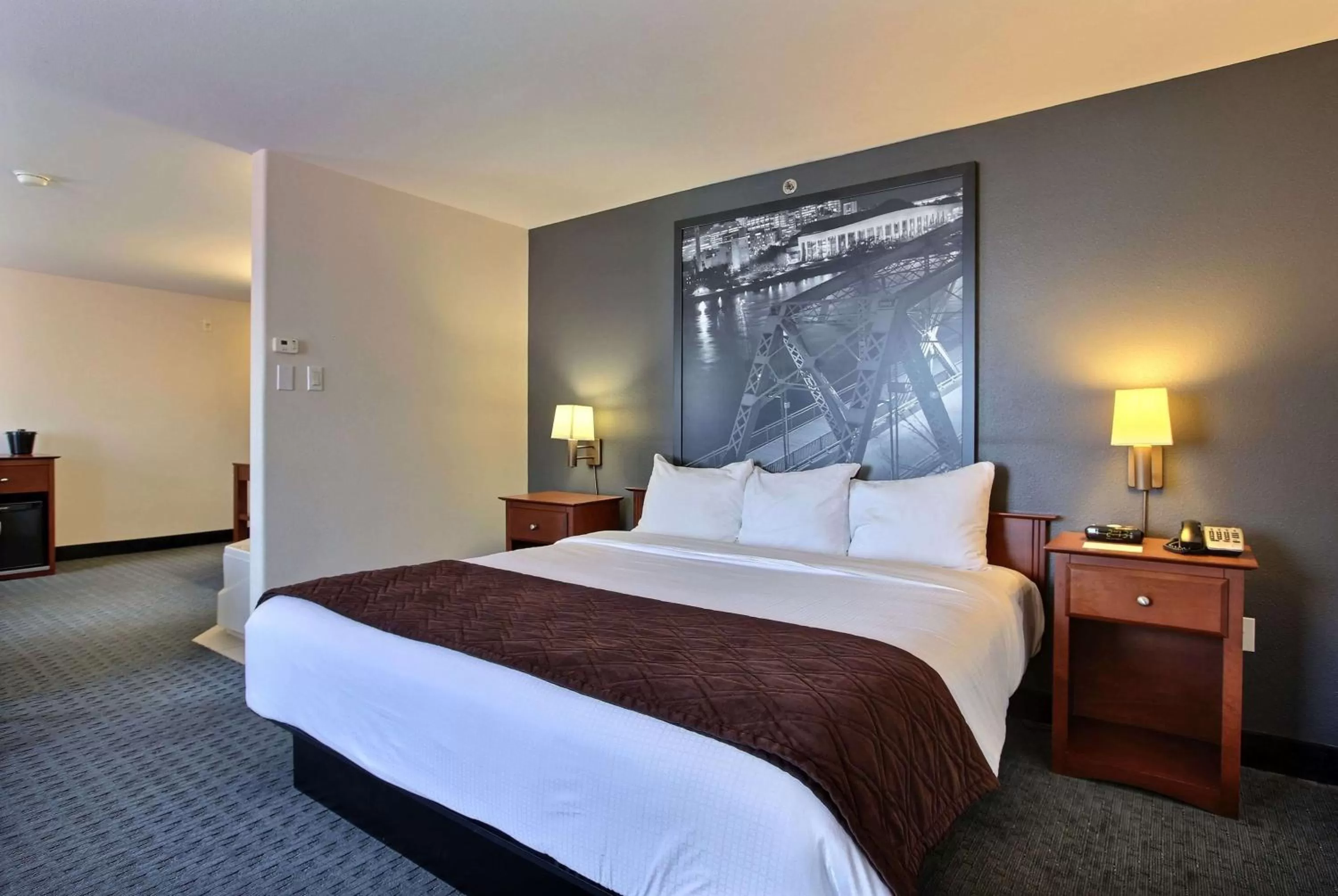 Photo of the whole room, Bed in Super 8 by Wyndham Trois-Rivieres