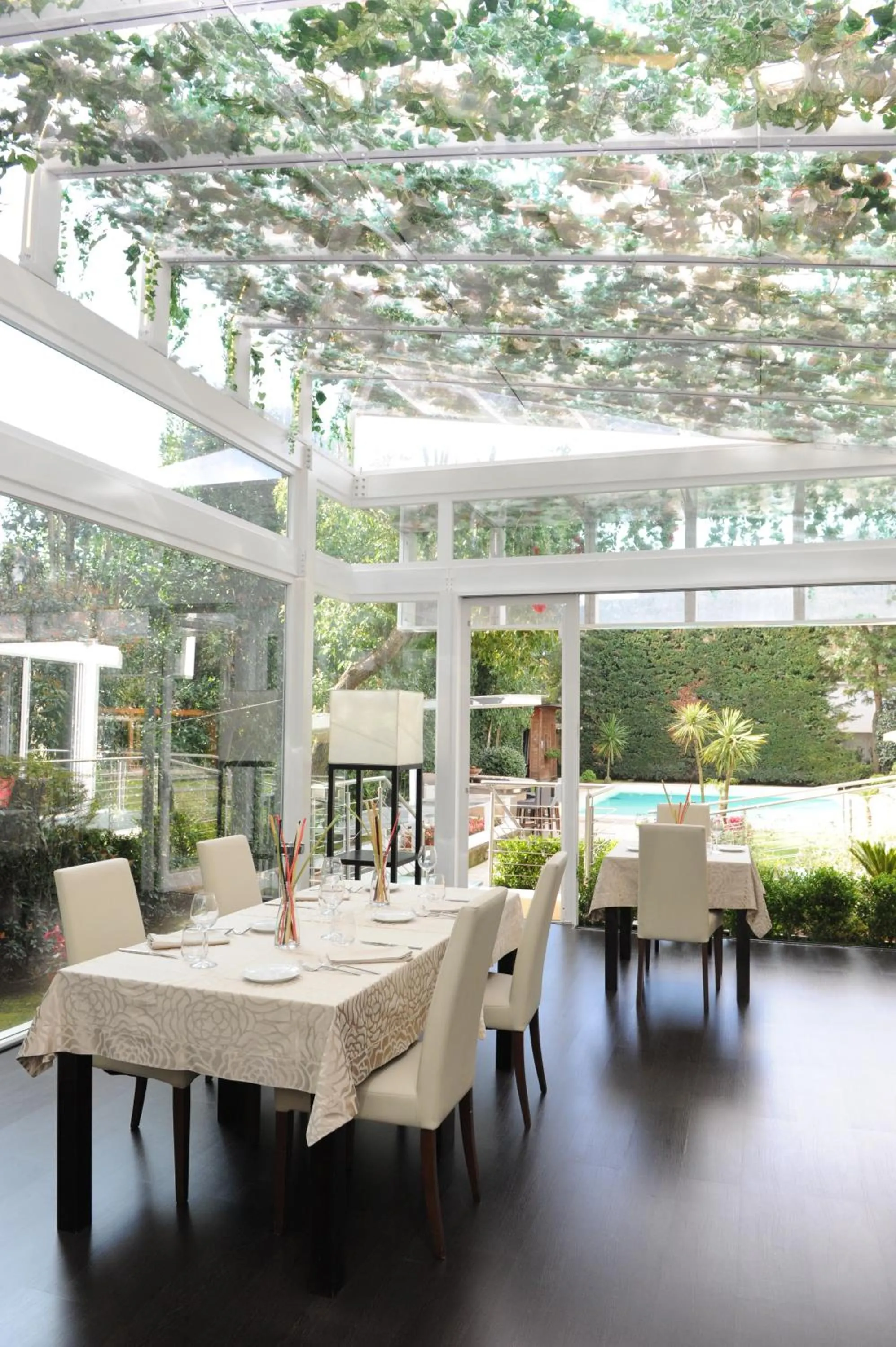 Restaurant/places to eat in Villa Maria Cristina