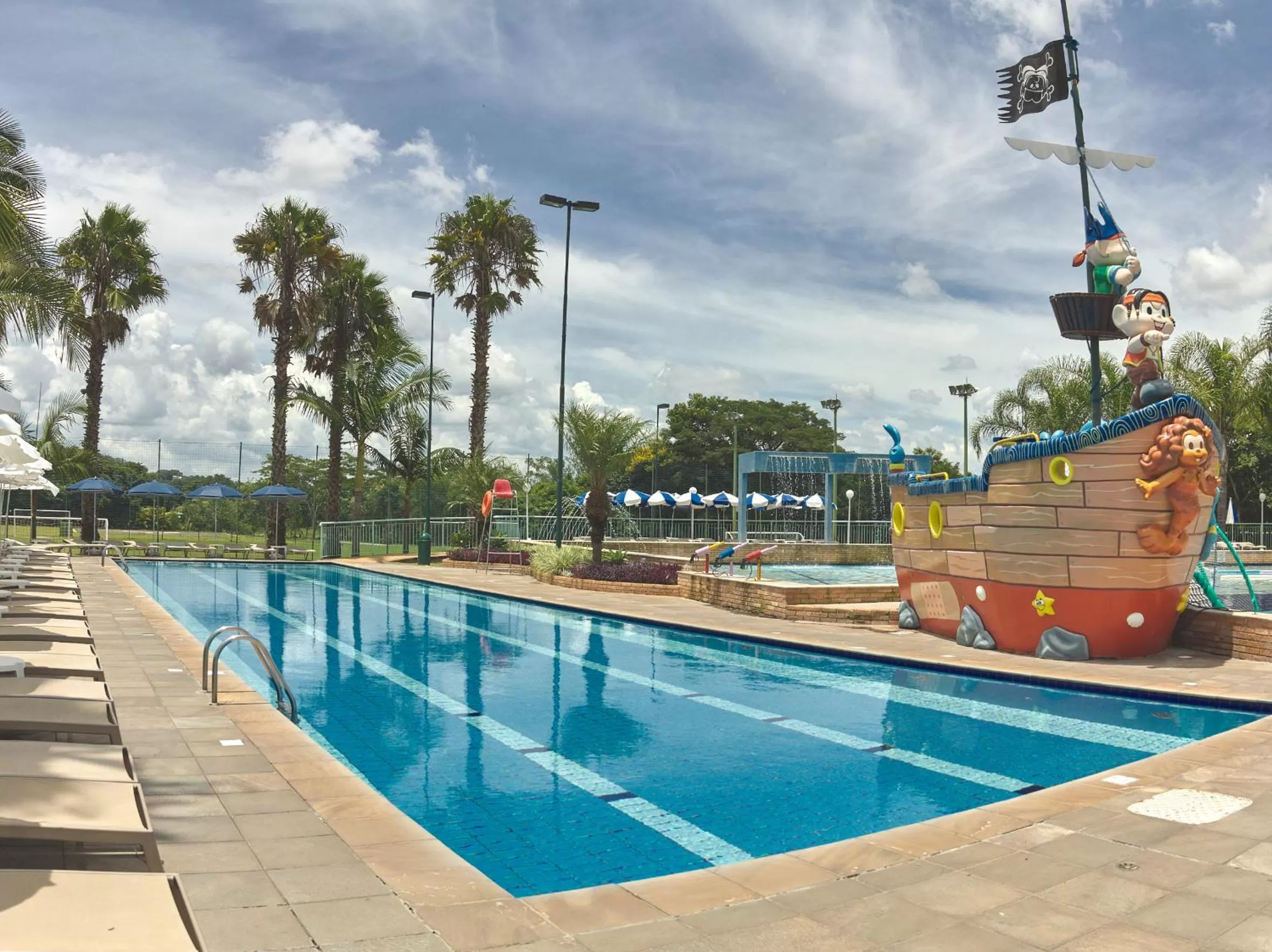 Swimming pool in Bourbon Resort Atibaia
