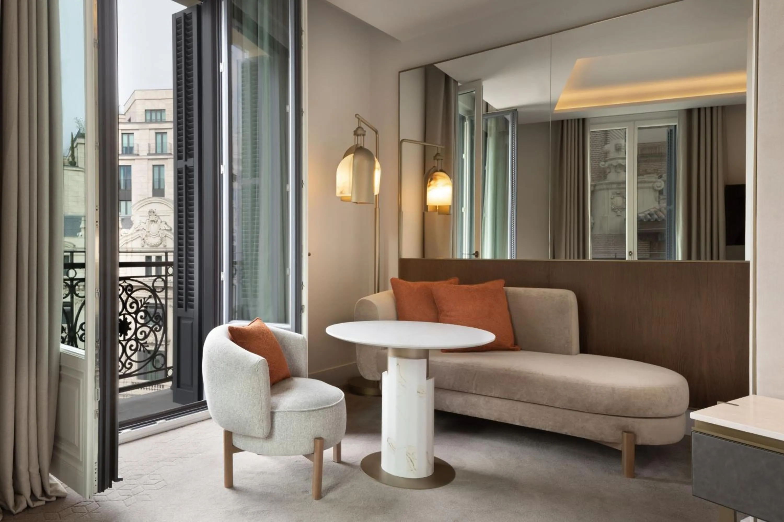 Photo of the whole room in JW Marriott Hotel Madrid