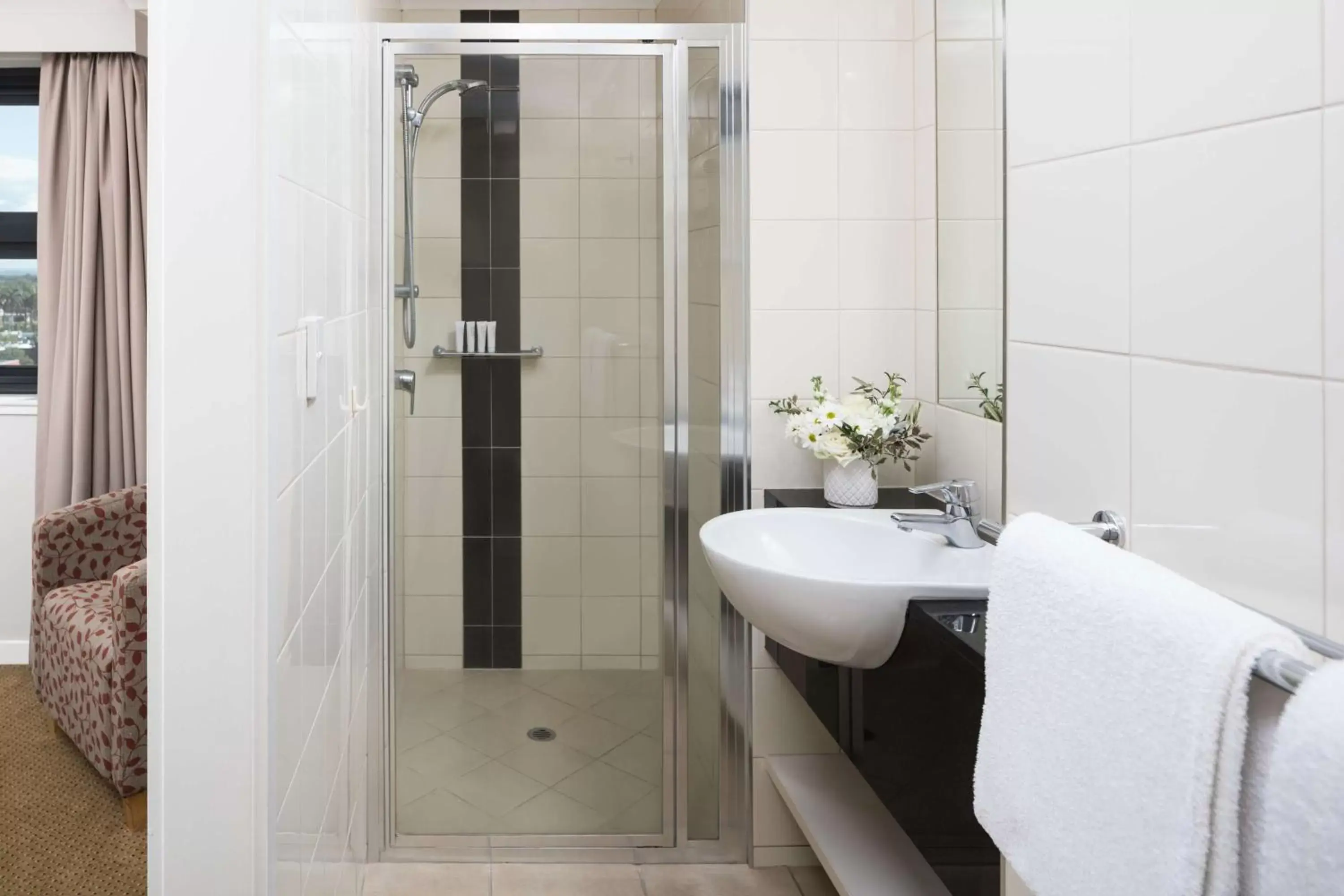 King Studio Room in Rydges Mackay Suites King Studio Room in Rydges Mackay Suites