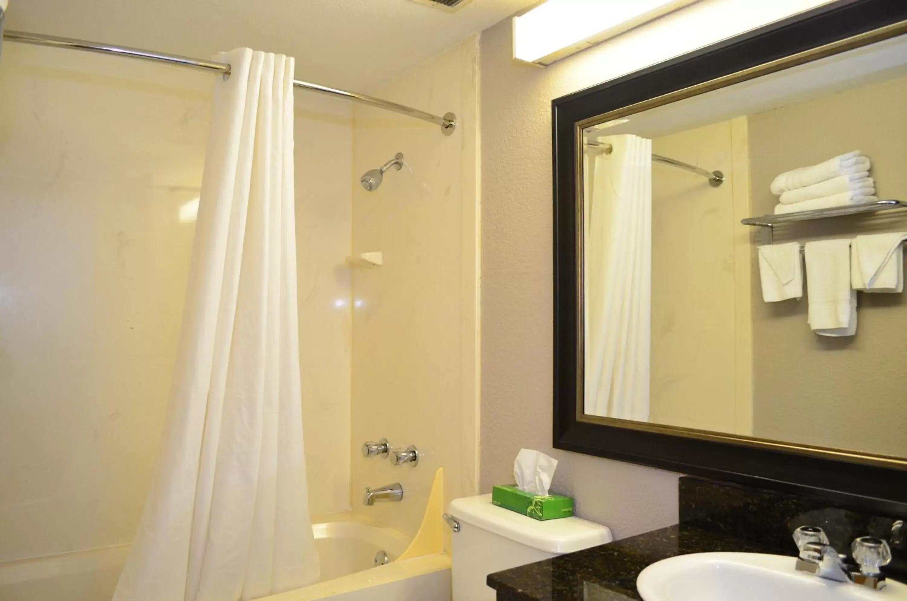 Double Room with Two Double Beds - Smoking in Super 8 by Wyndham Bentonville Double Room with Two Double Beds - Smoking in Super 8 by Wyndham Bentonville