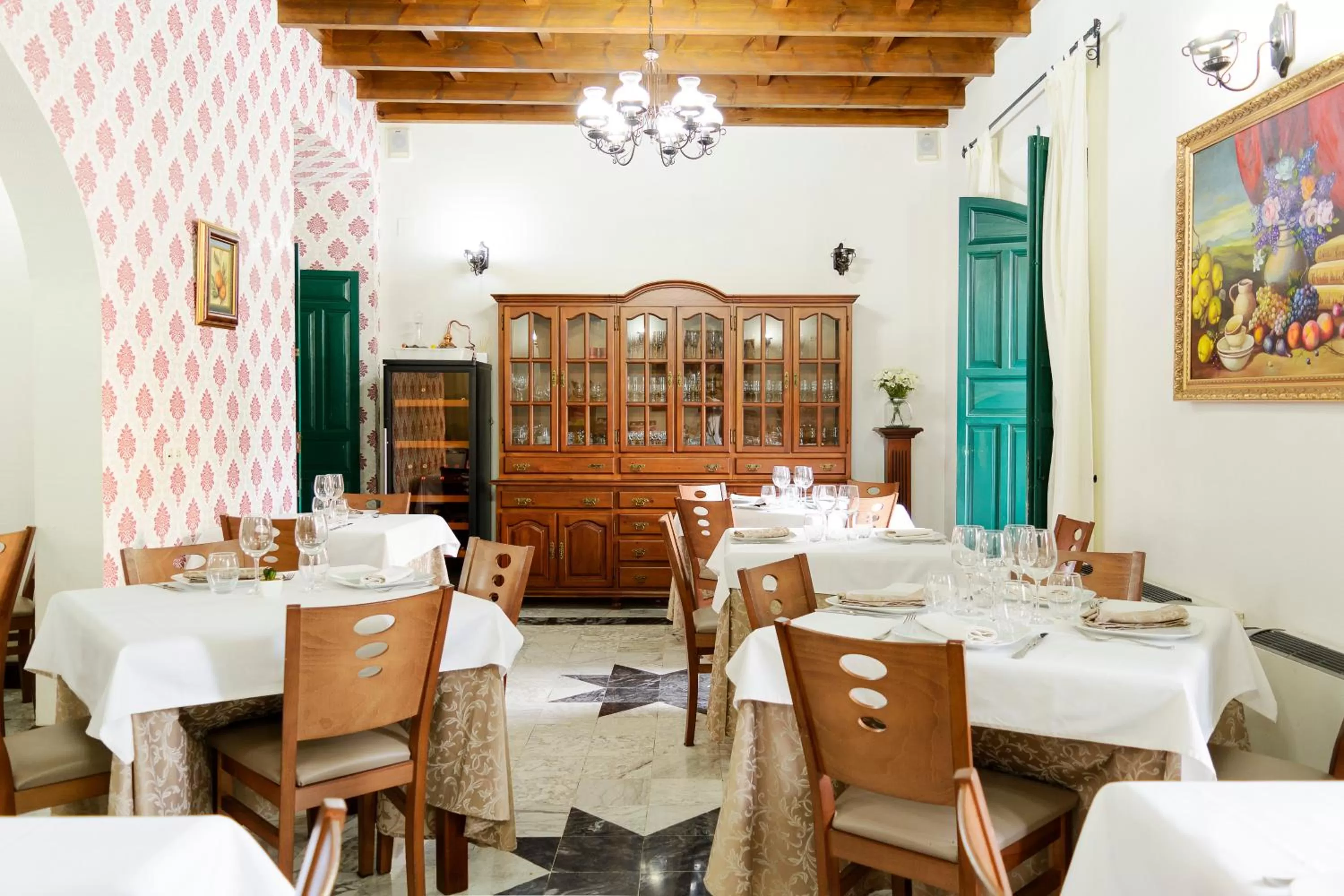 Restaurant/places to eat in Hospedium Hotel Rural Soterraña