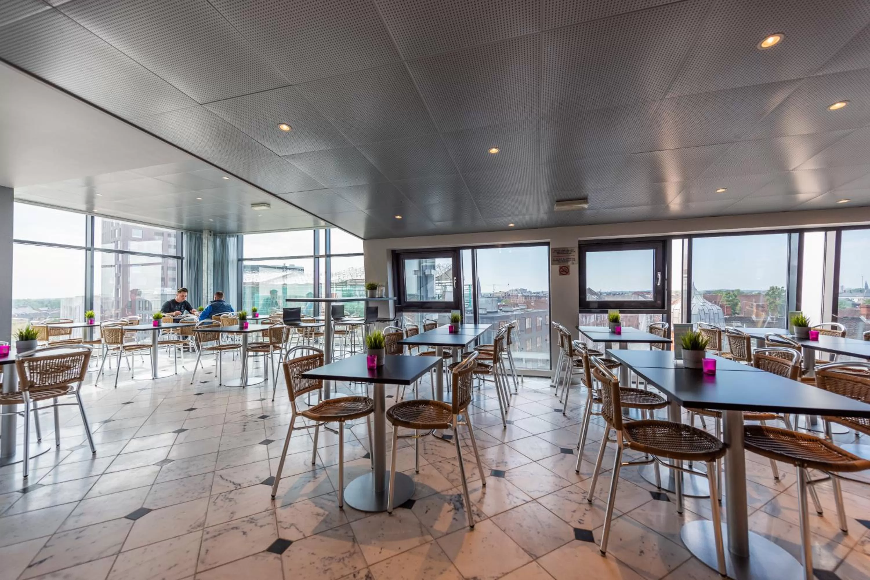 Seating area in Cabinn Odense