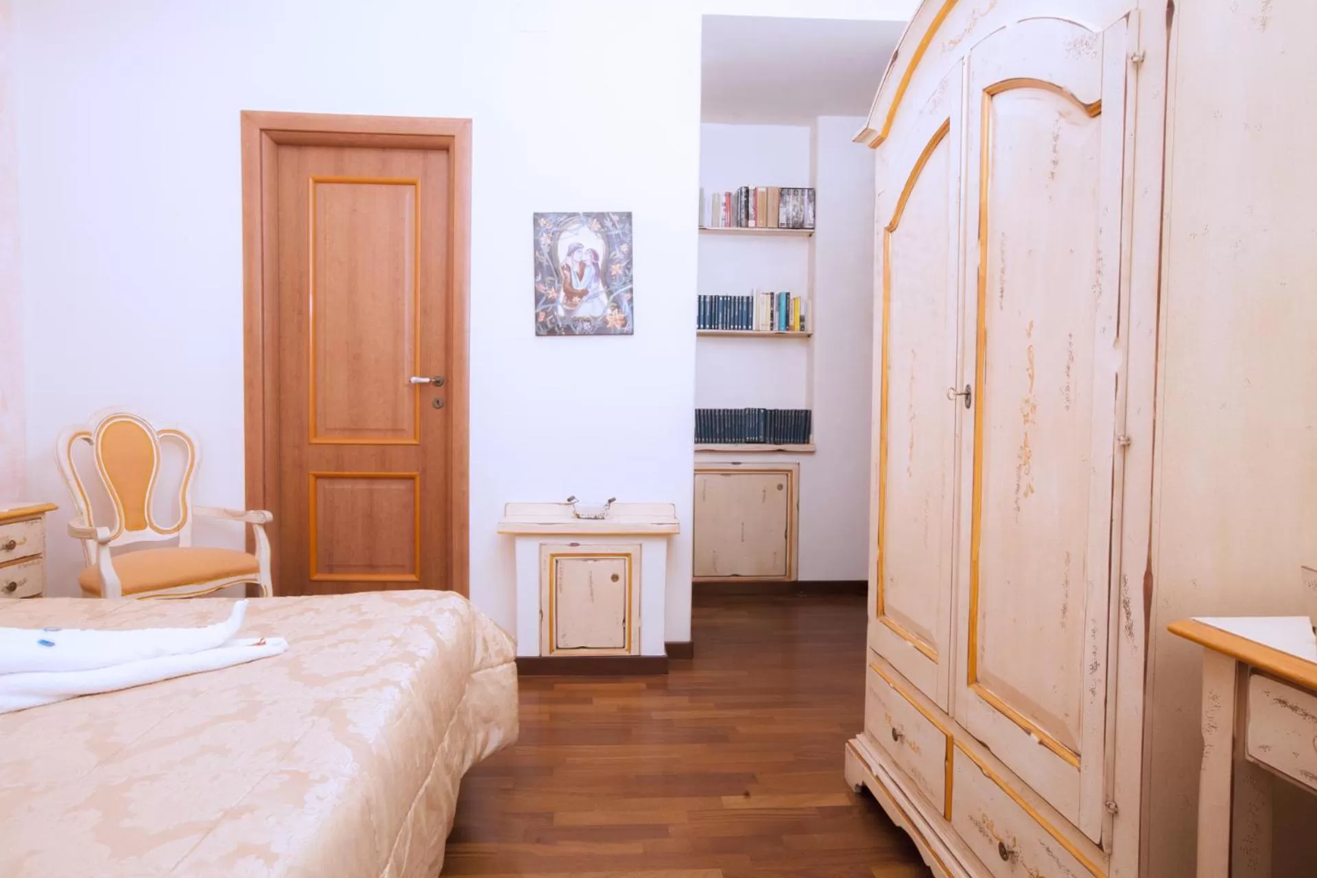 Photo of the whole room in Stupor Mundi Bed and Breakfast