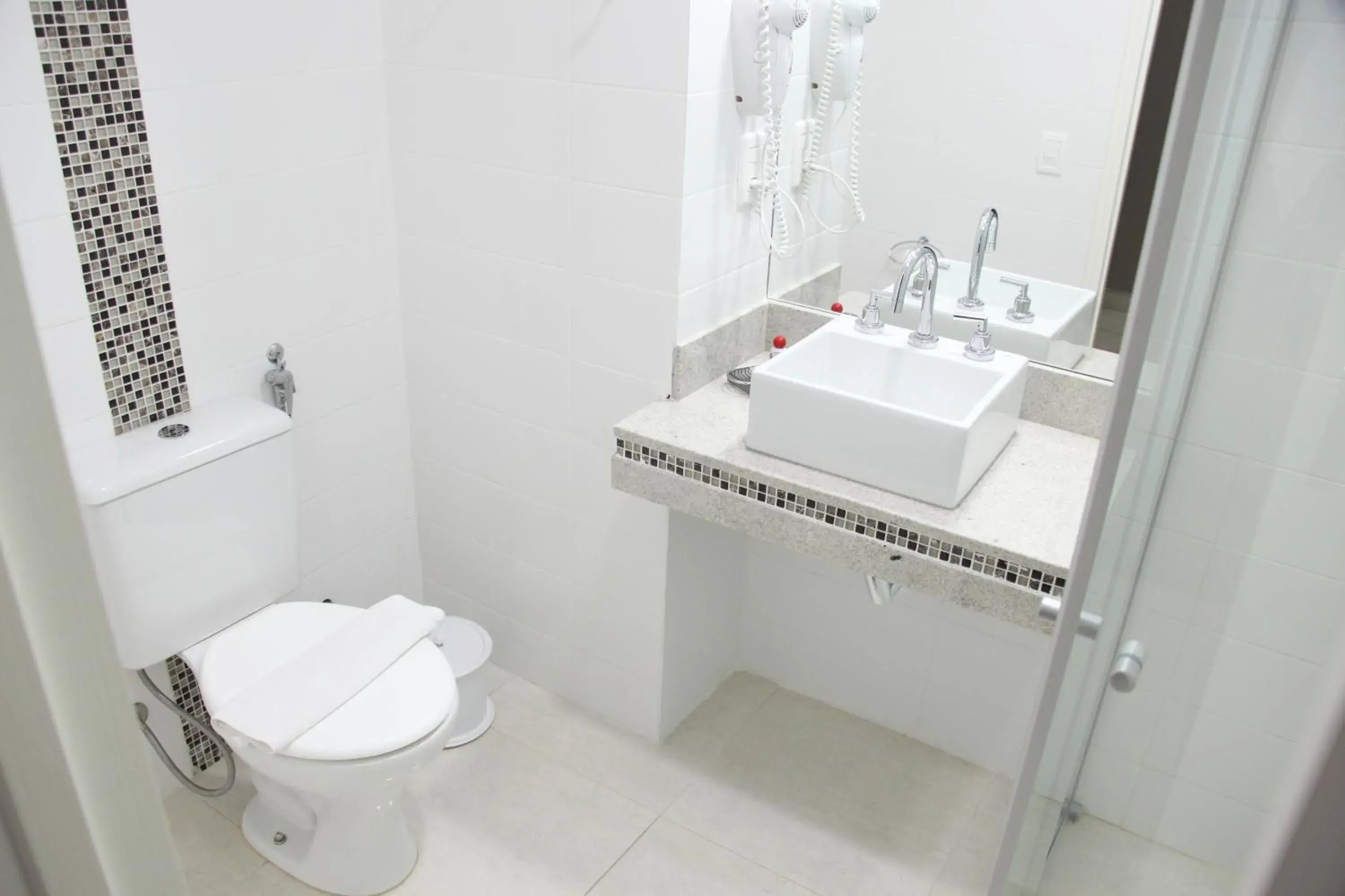 Deluxe Double or Twin Room - single occupancy in Hotel Kehdi Plaza Deluxe Double or Twin Room - single occupancy in Hotel Kehdi Plaza