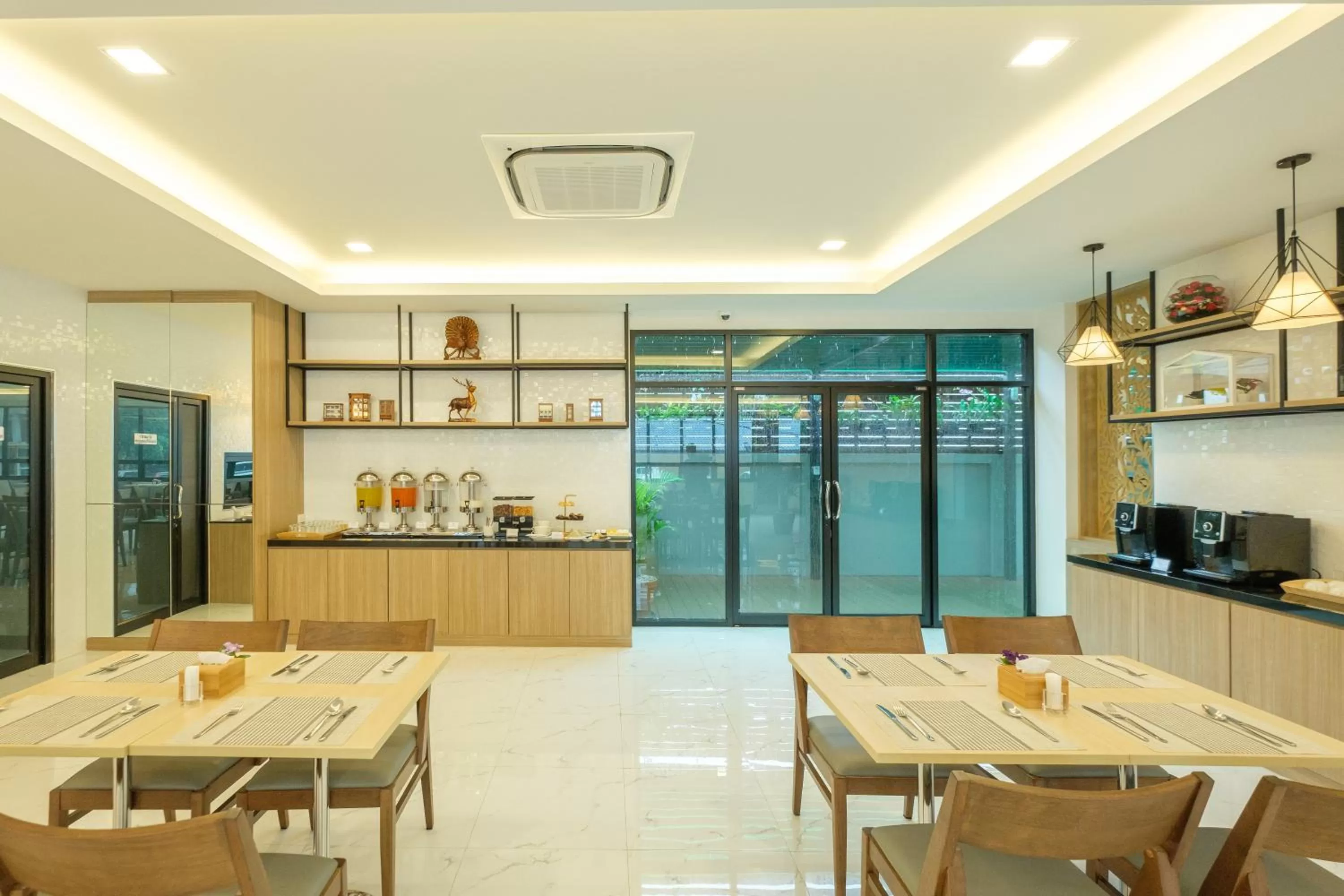 Breakfast, Restaurant/Places to Eat in Monte Maesot hotel