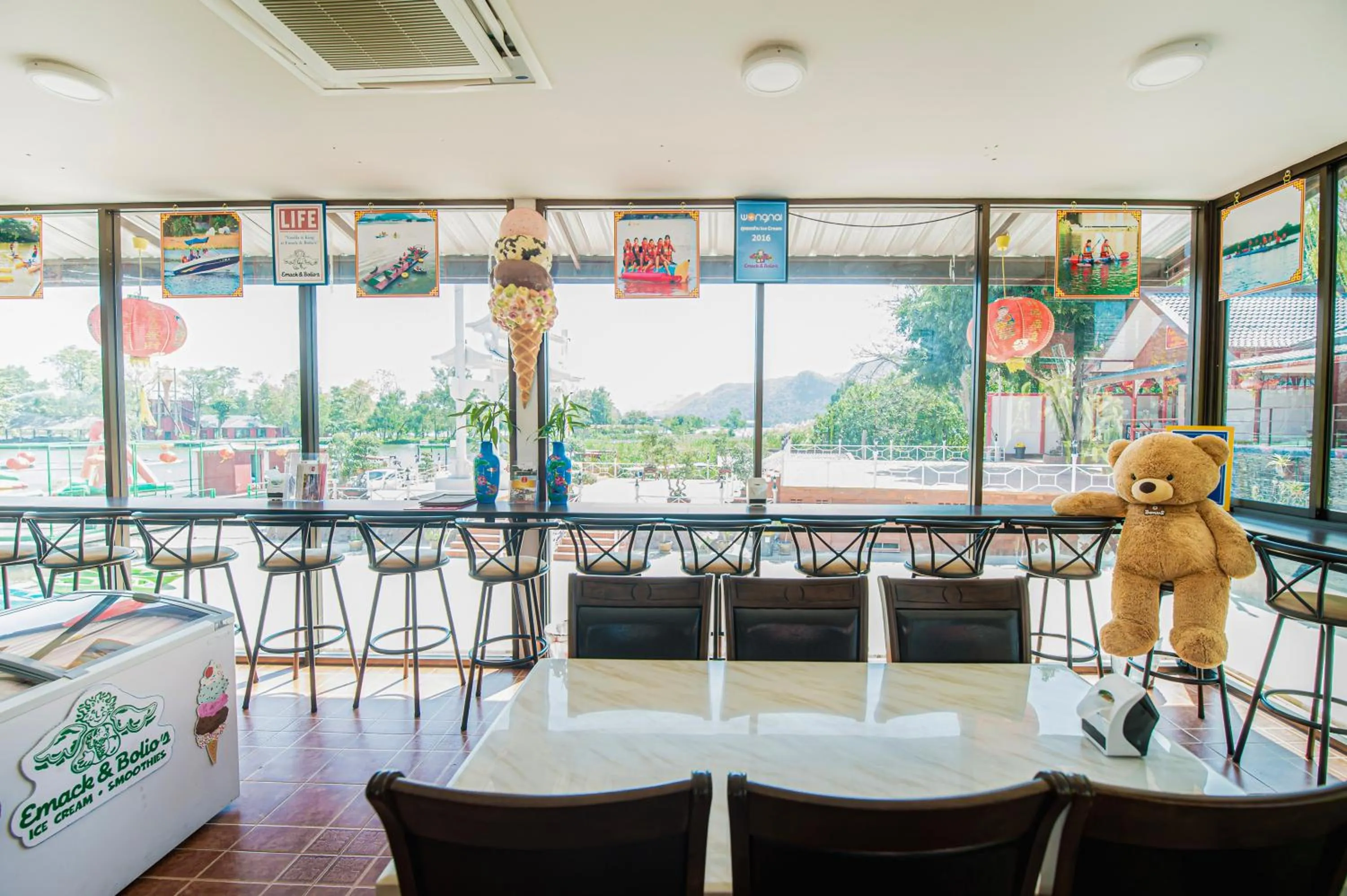 Restaurant/places to eat in Dreampark resort