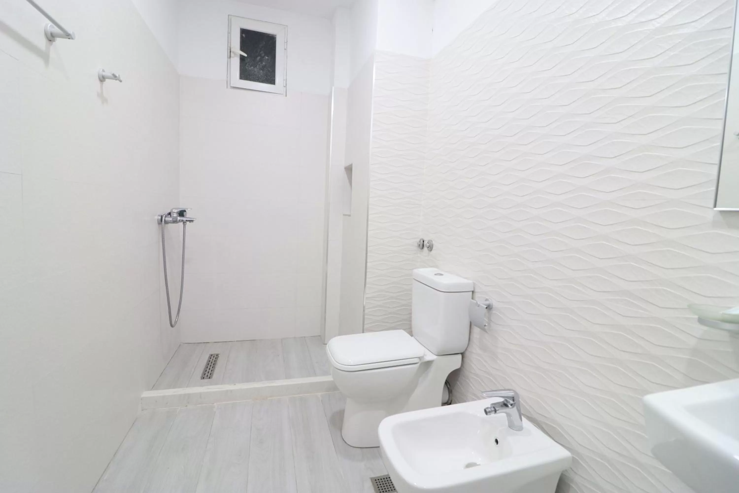 Shower, Bathroom in HOTEL KRISTAL