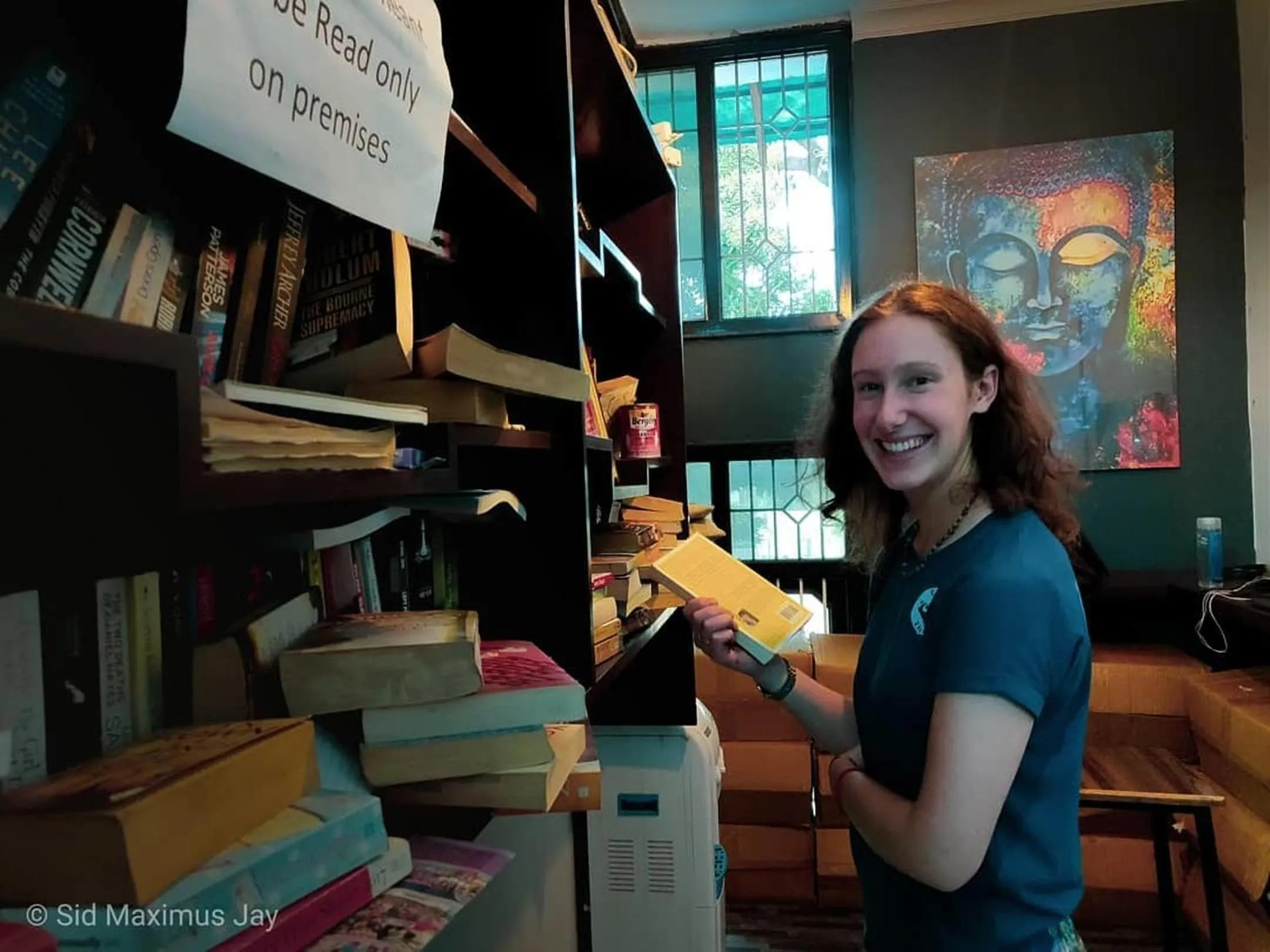 Library in Hoztel Jaipur