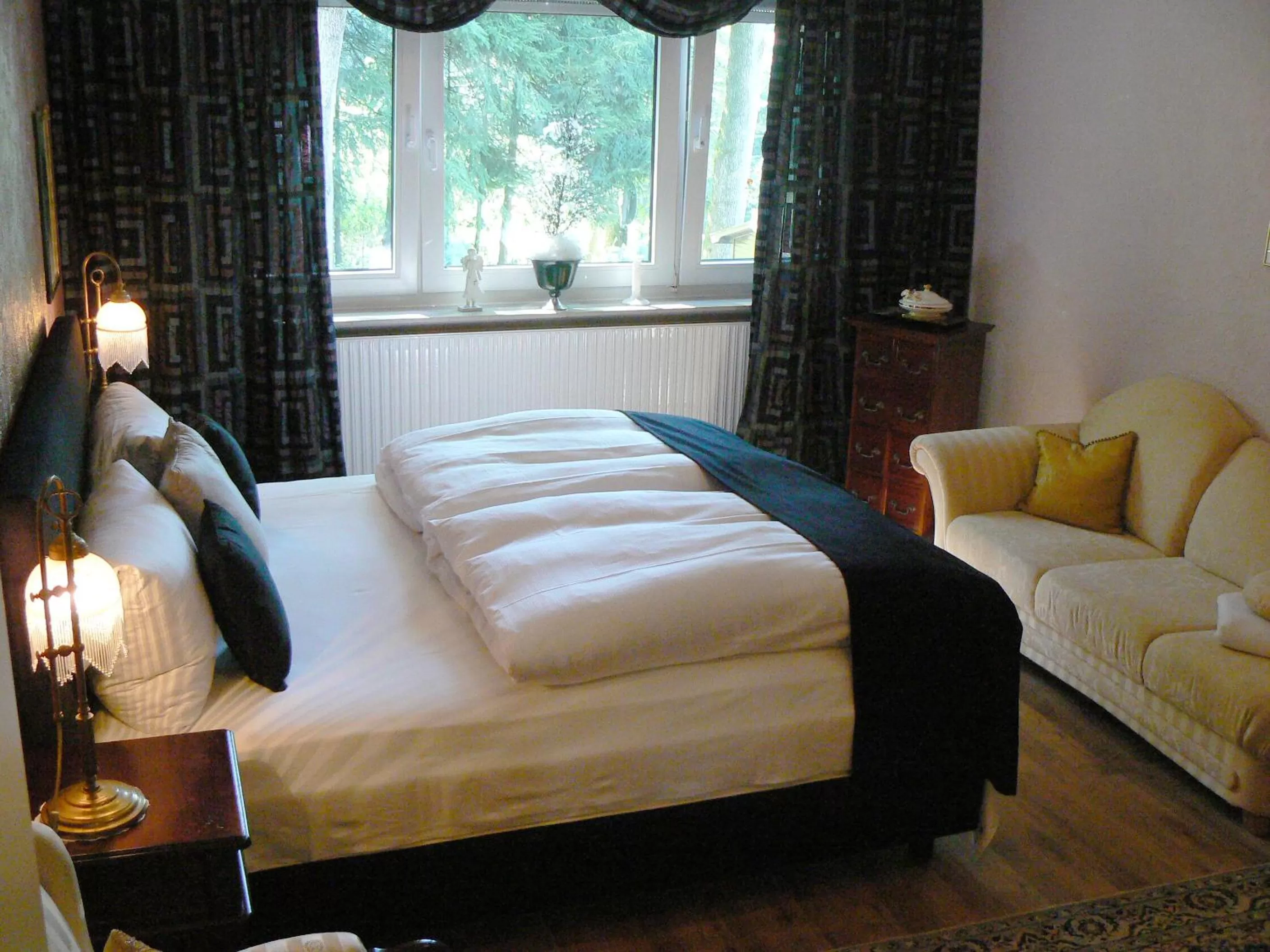 Bed in Waldhotel "Peter aufm Berge"