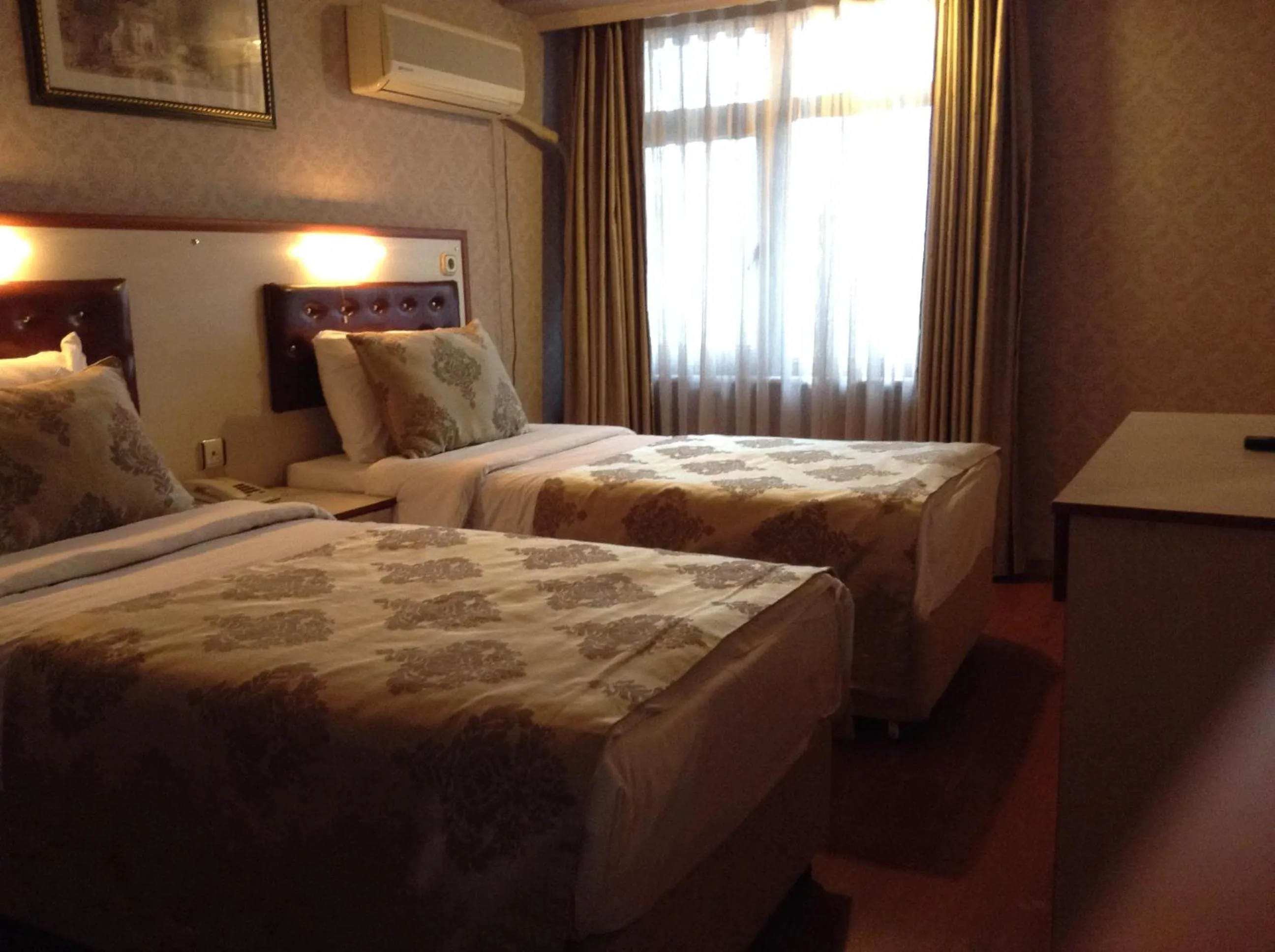 Day, Bed in Tayhan Hotel