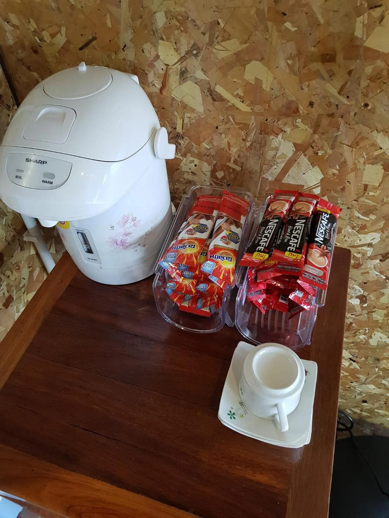 Coffee/tea facilities in SleepCats Hostel