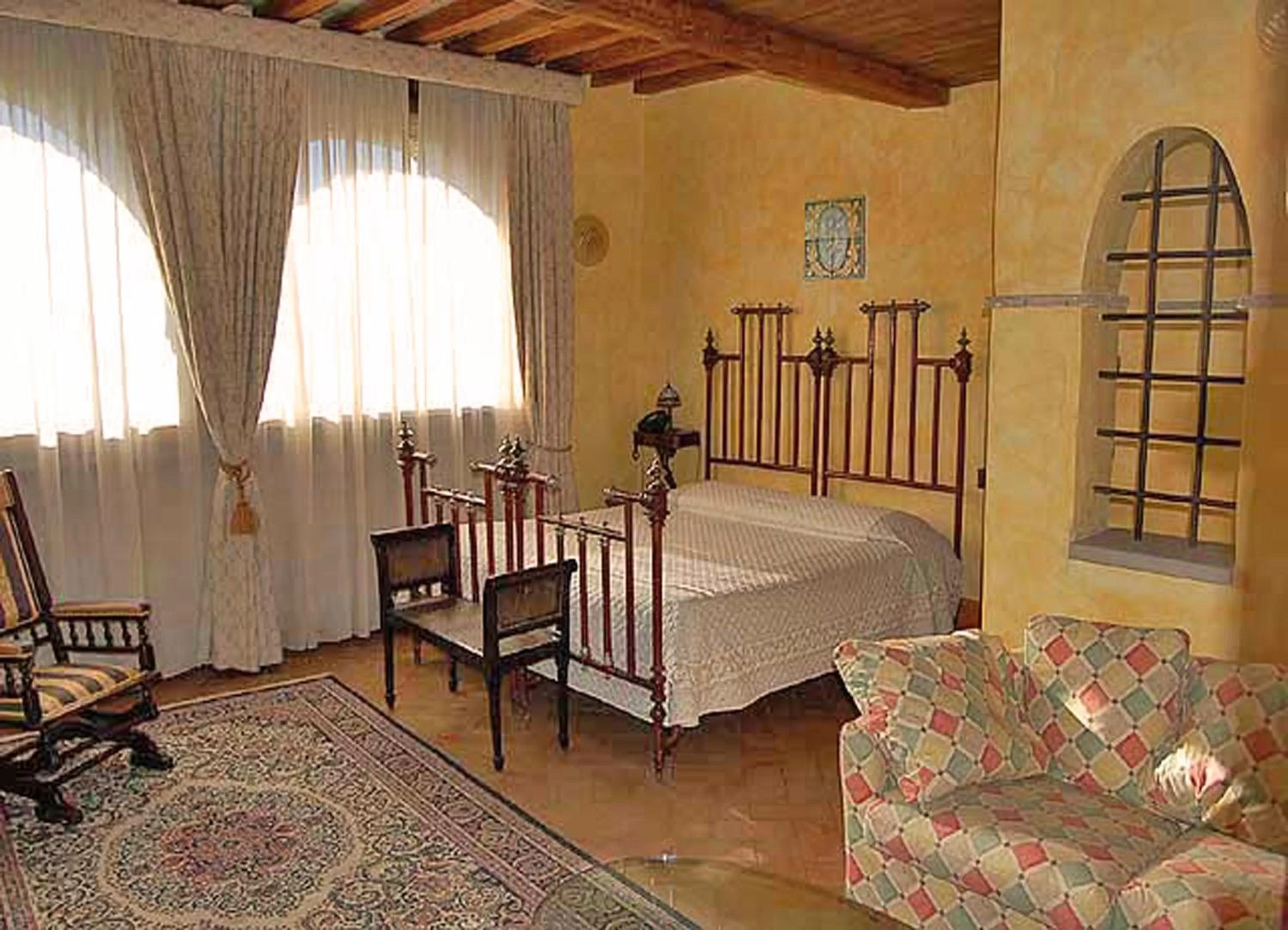 Suite with Hot Tub (2 Adults) in Residenza D'epoca Il Biribino