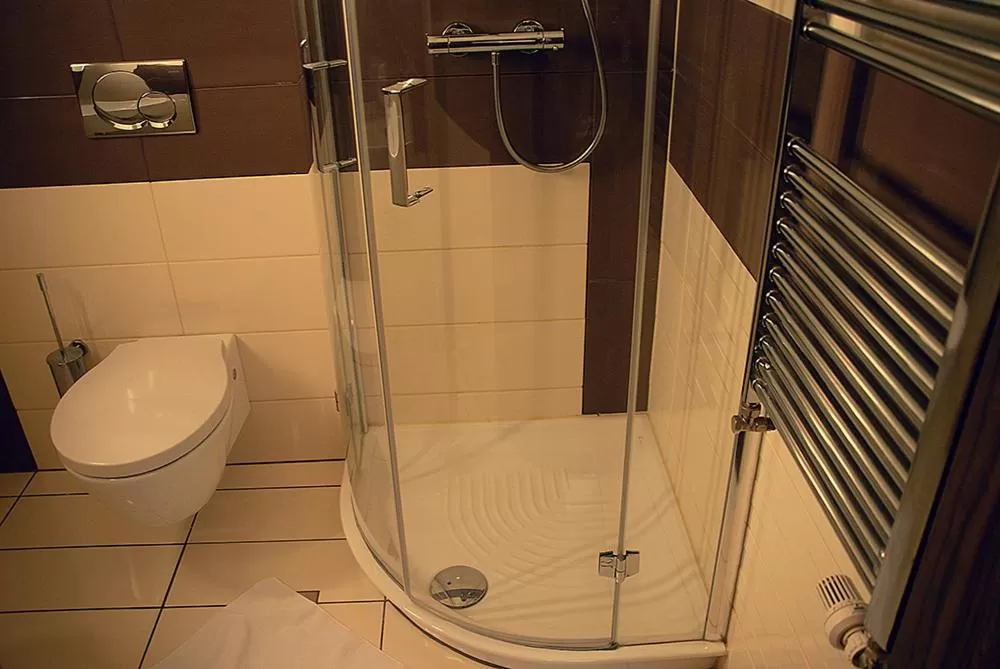 Bathroom in Hotel Opara